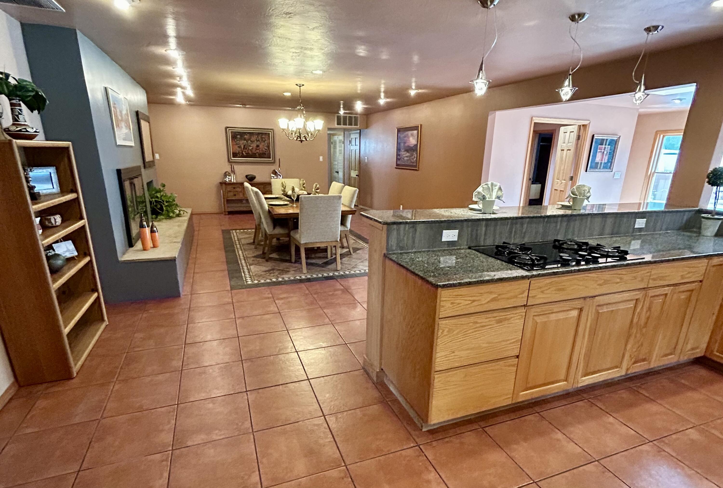 1306 WASHINGTON Street NE