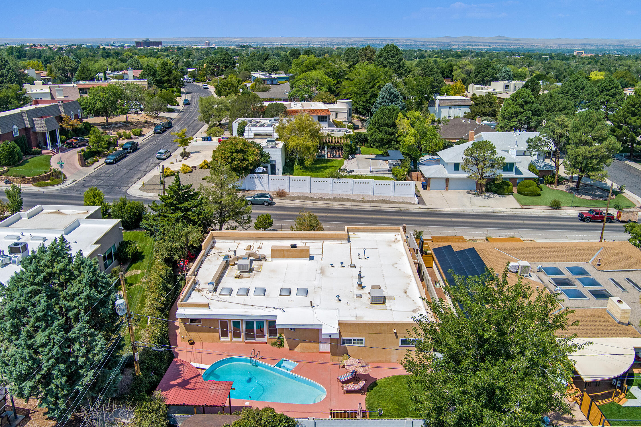 1306 WASHINGTON Street NE