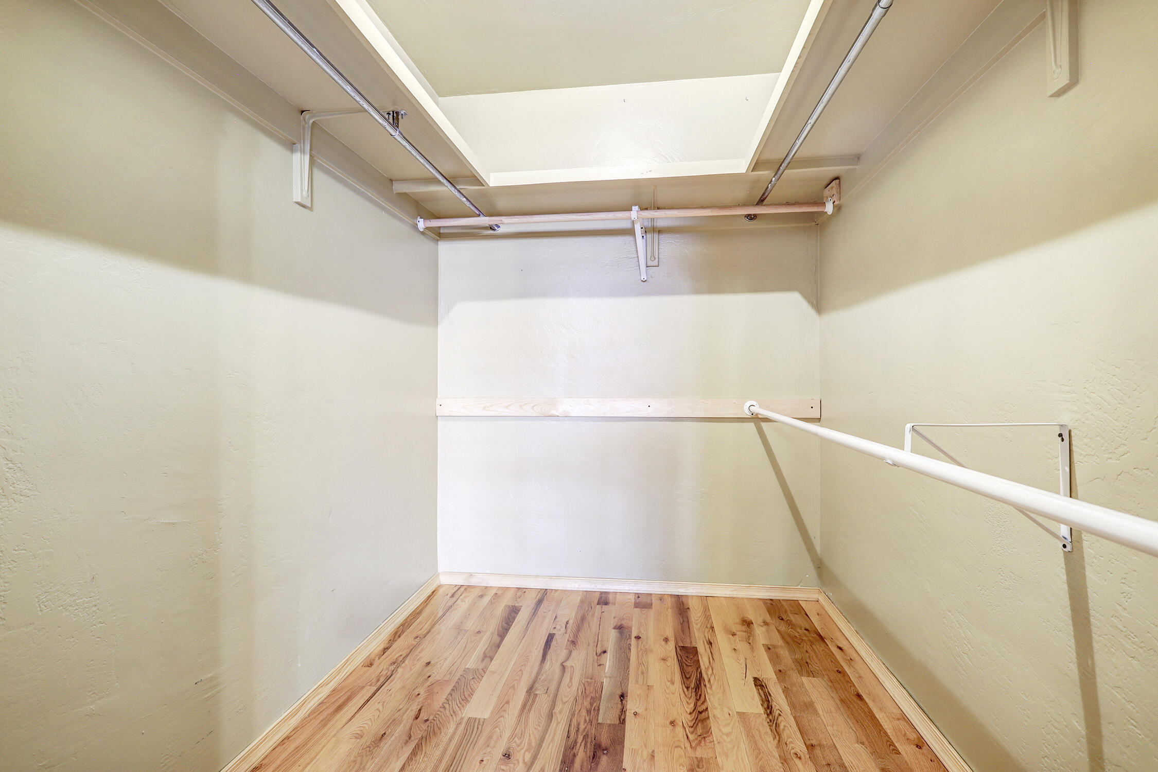 1306 WASHINGTON Street NE