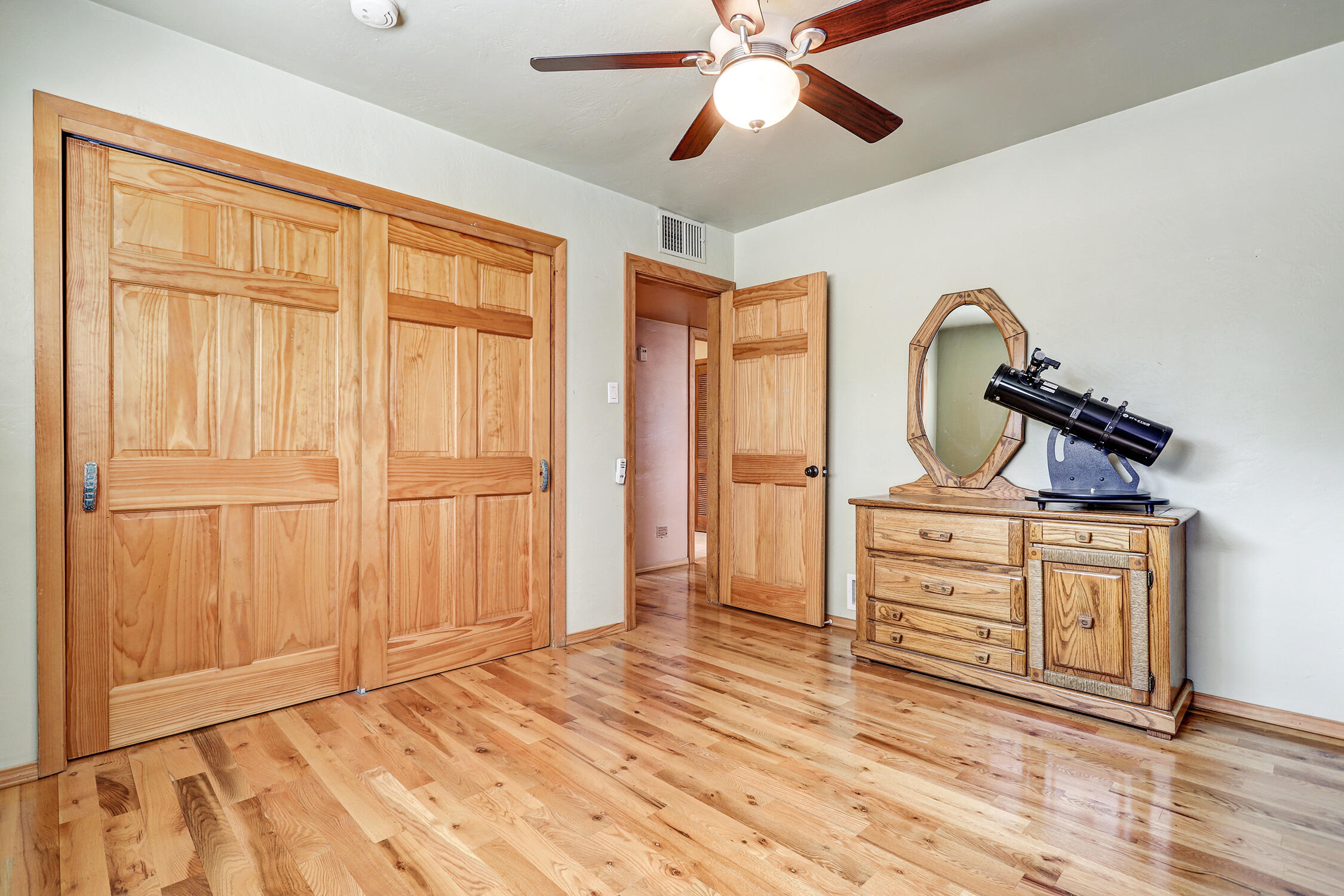 1306 WASHINGTON Street NE