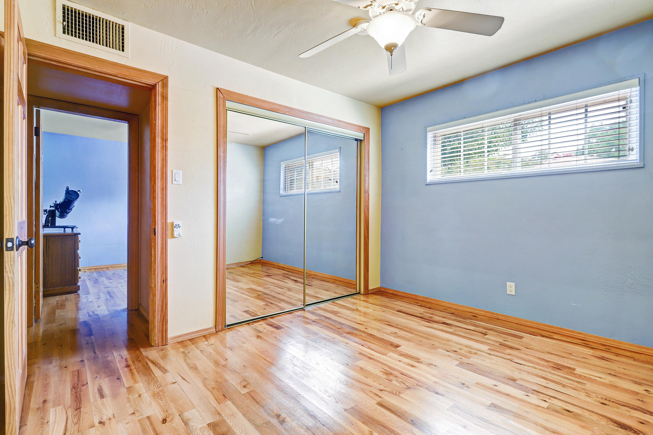 1306 WASHINGTON Street NE