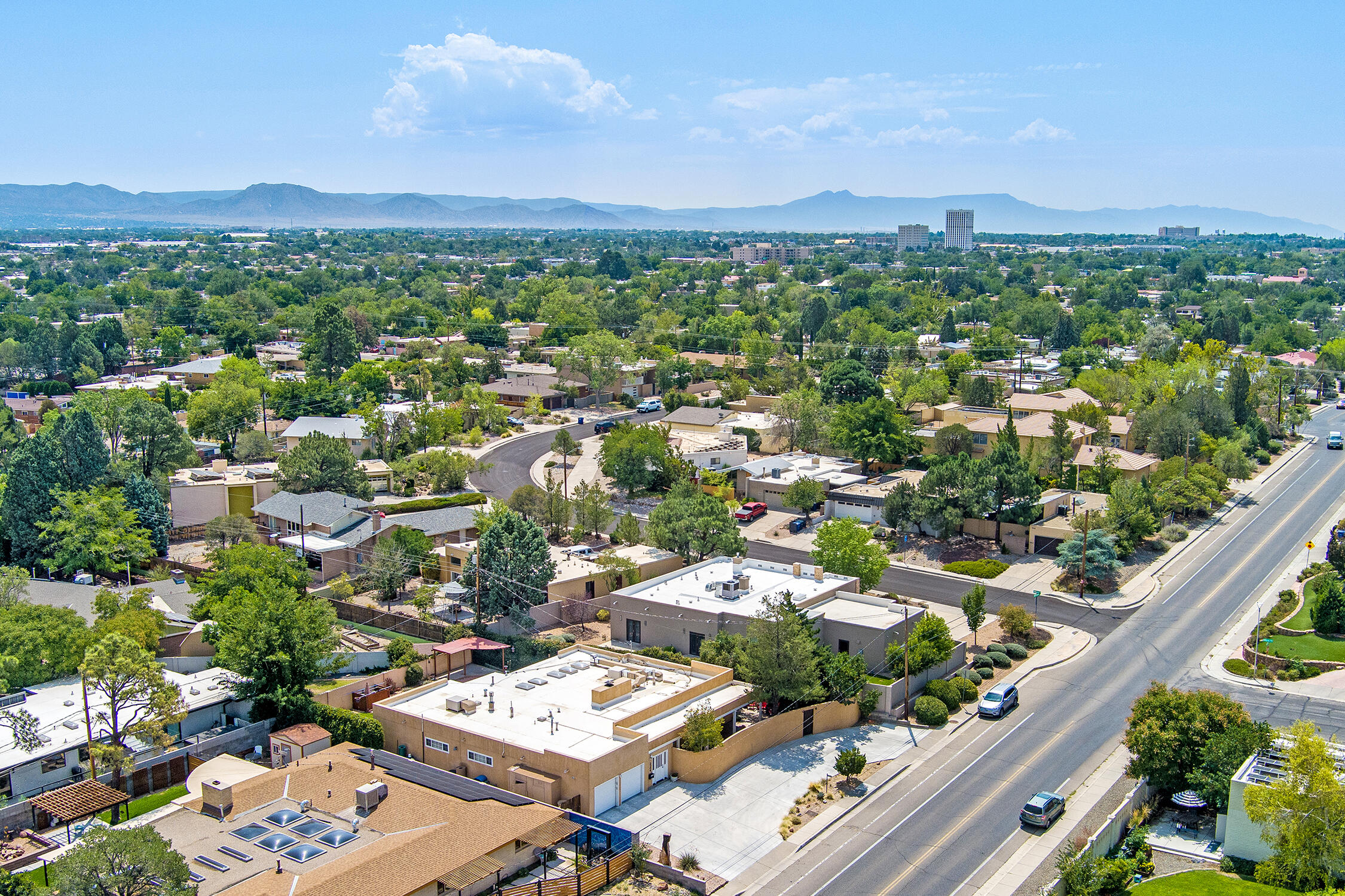 1306 WASHINGTON Street NE