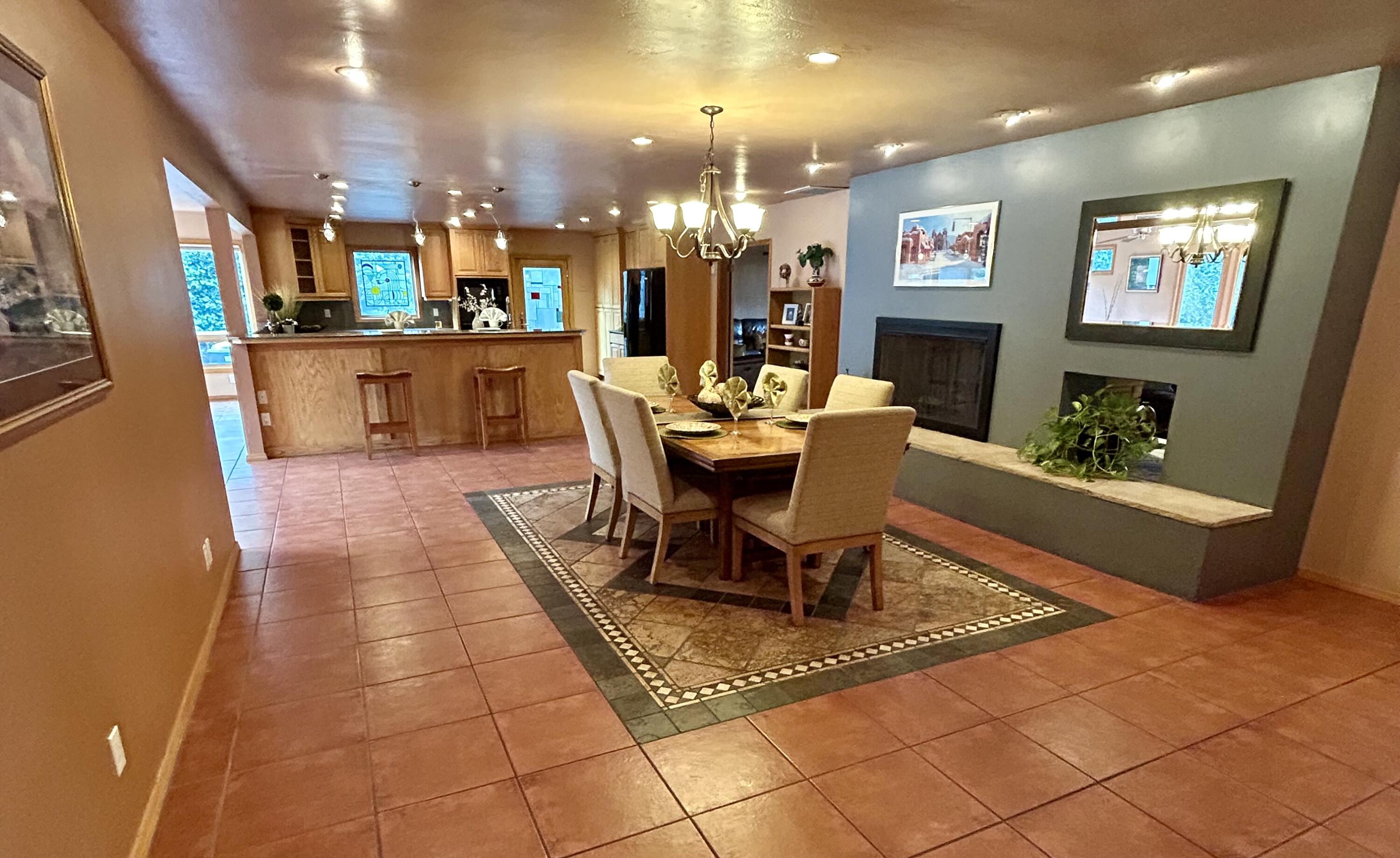 1306 WASHINGTON Street NE