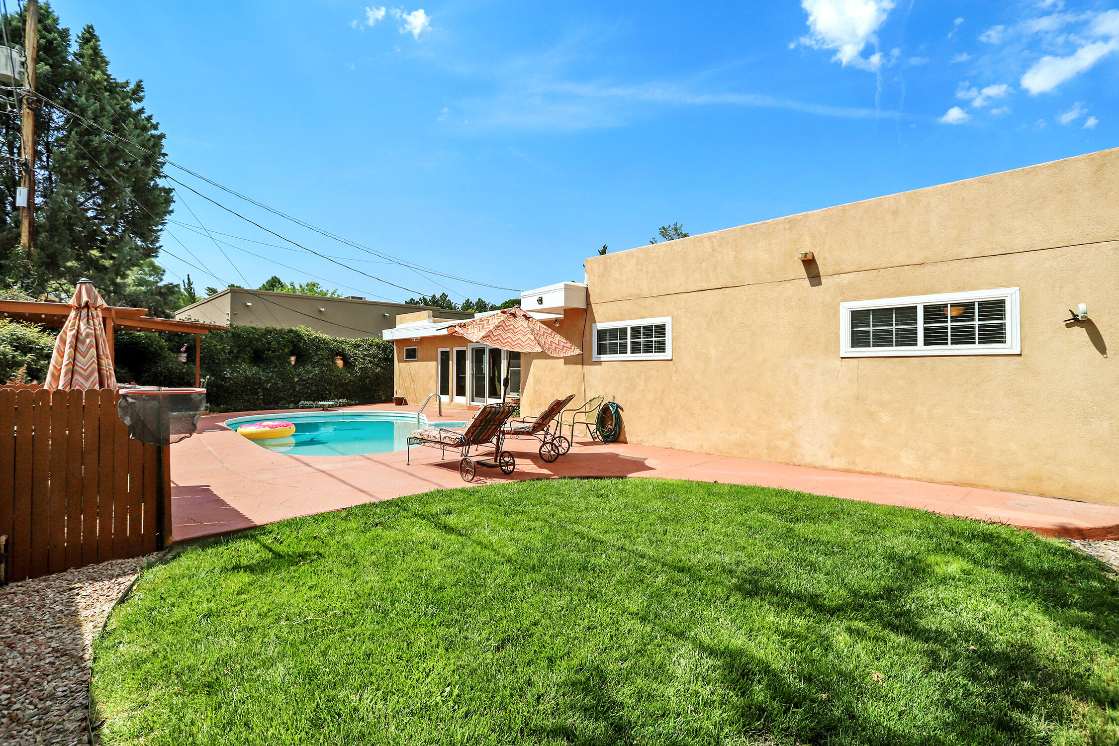 1306 WASHINGTON Street NE