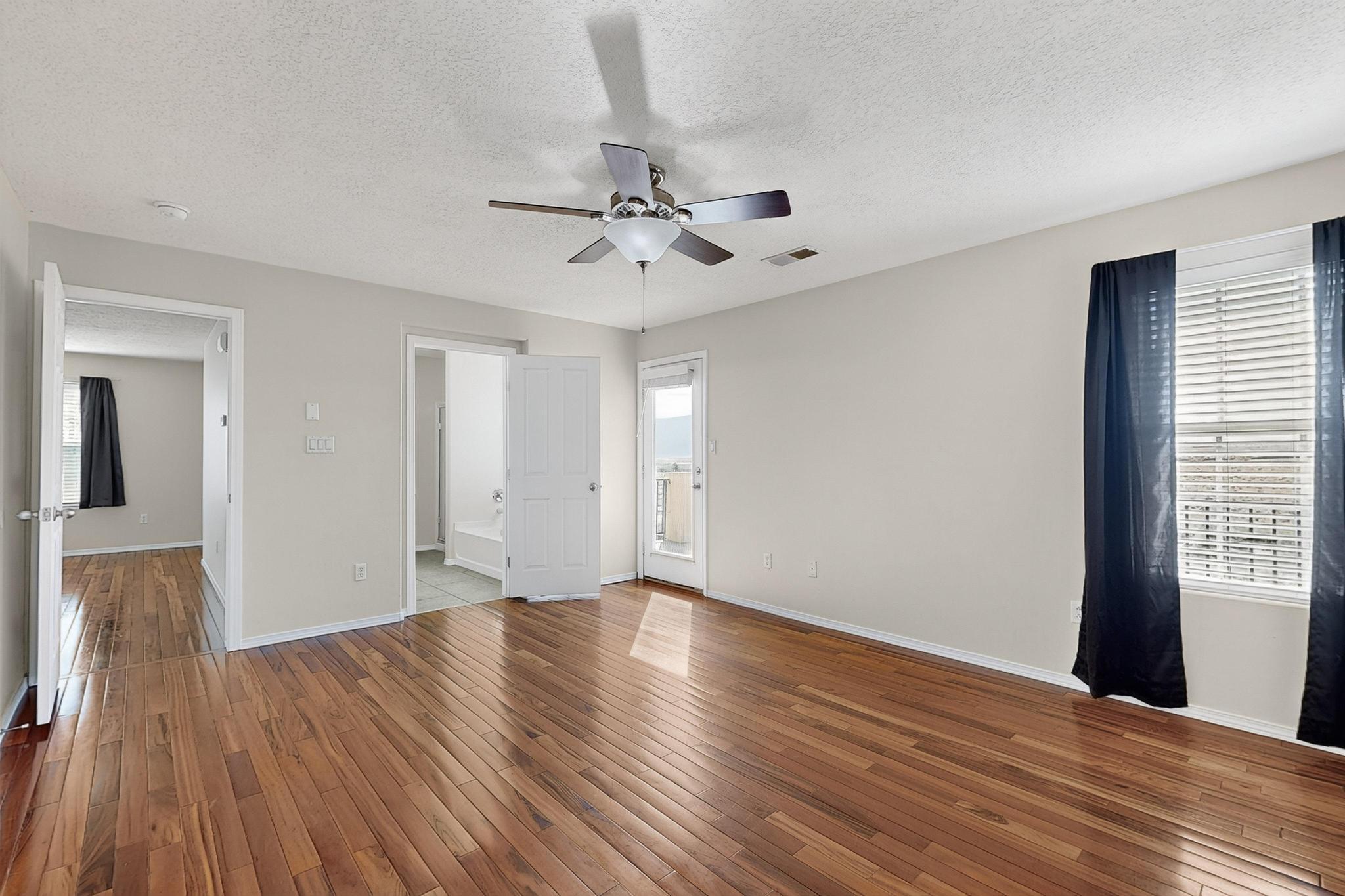 3820 BUCKSKIN Loop NE
