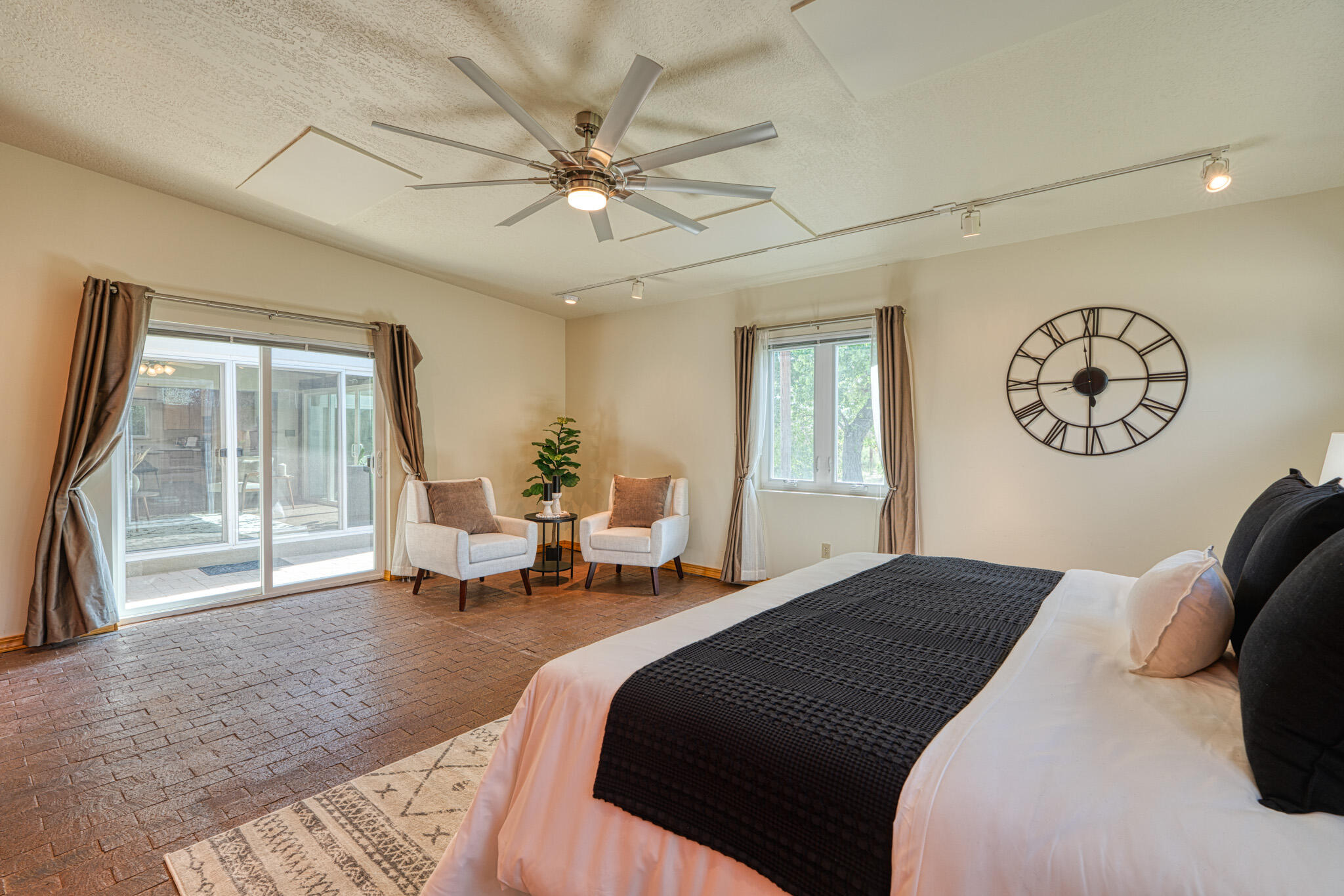 336 CAMINO DEL ORO