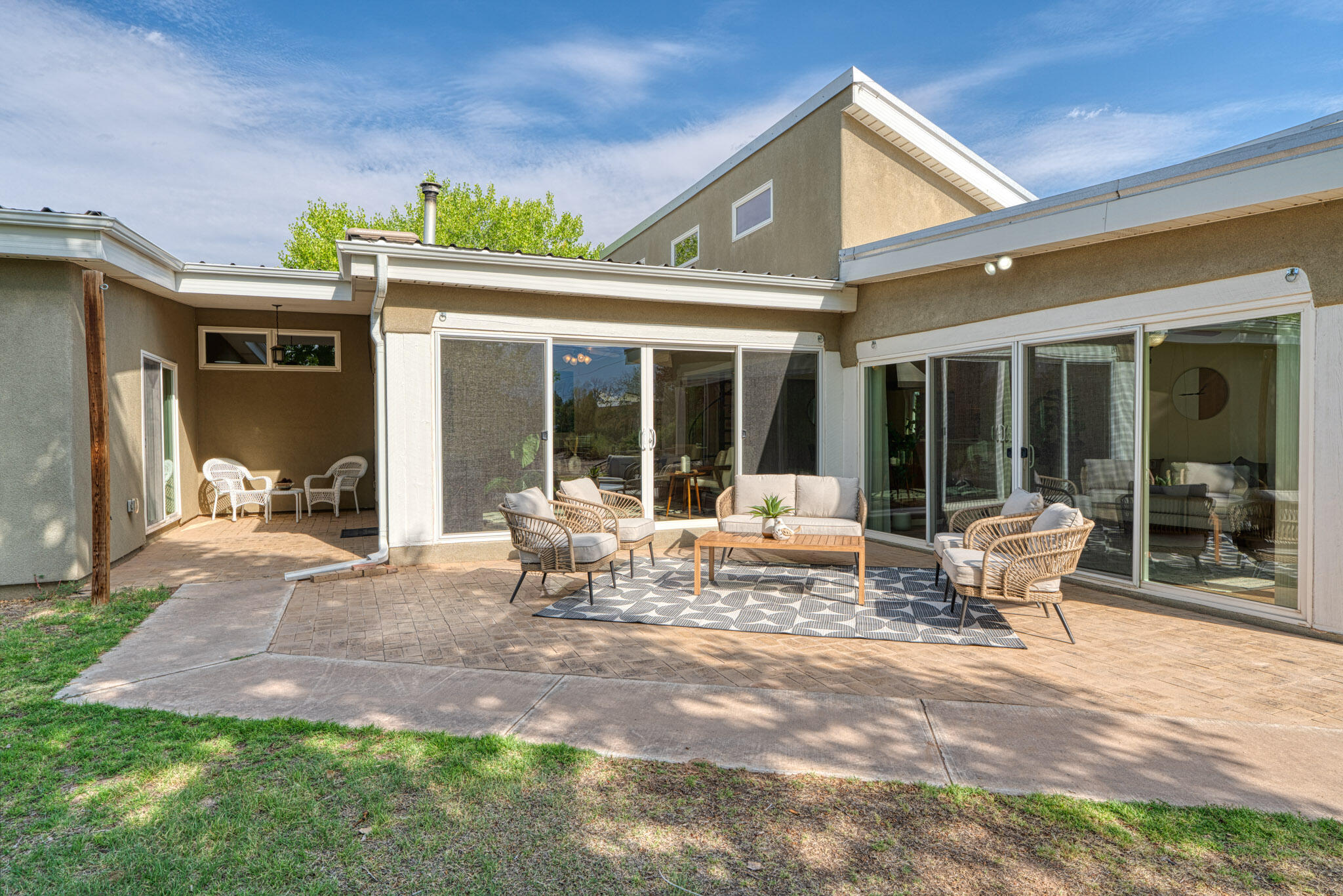 336 CAMINO DEL ORO