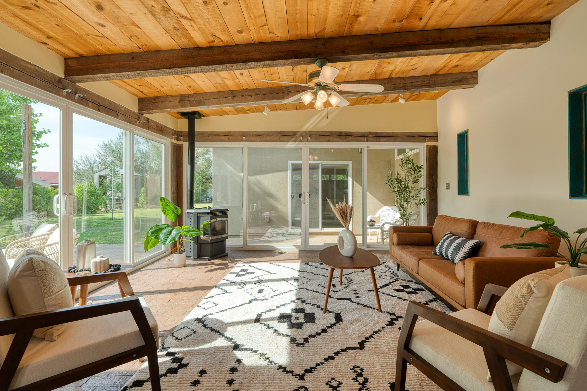 336 CAMINO DEL ORO