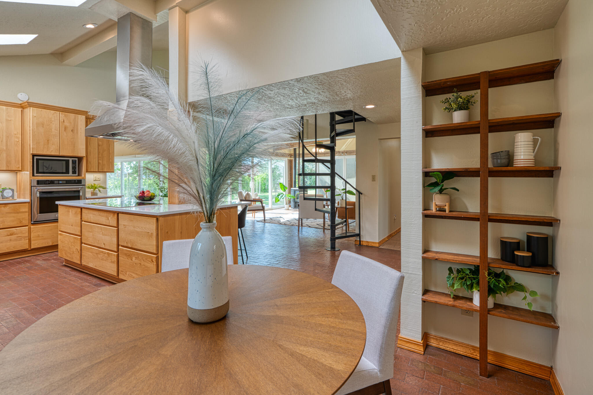 336 CAMINO DEL ORO