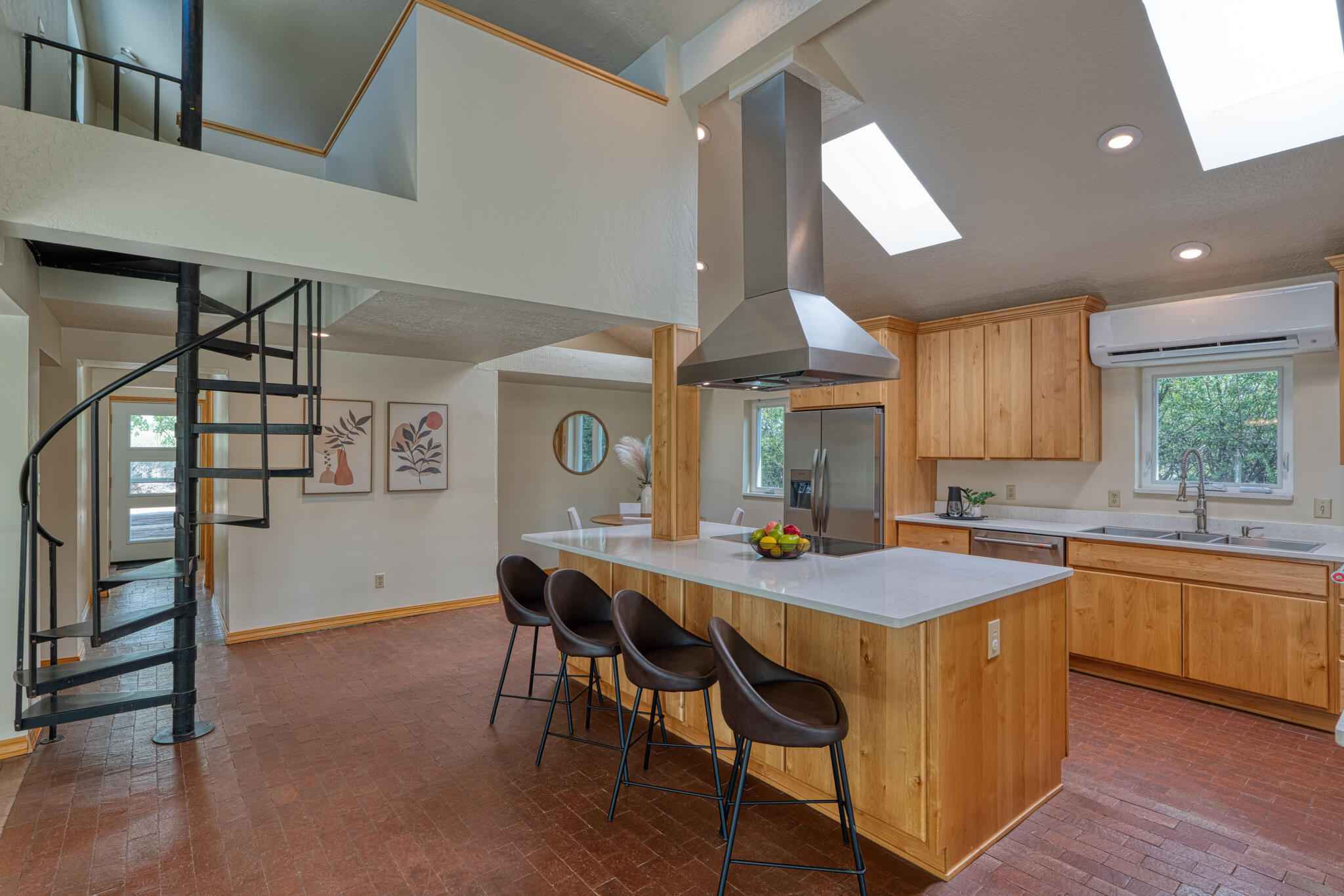 336 CAMINO DEL ORO