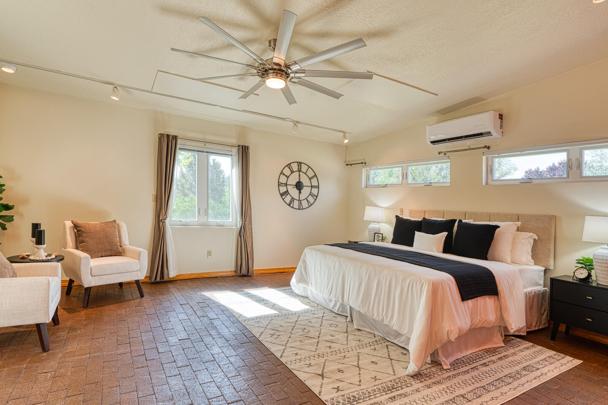 336 CAMINO DEL ORO