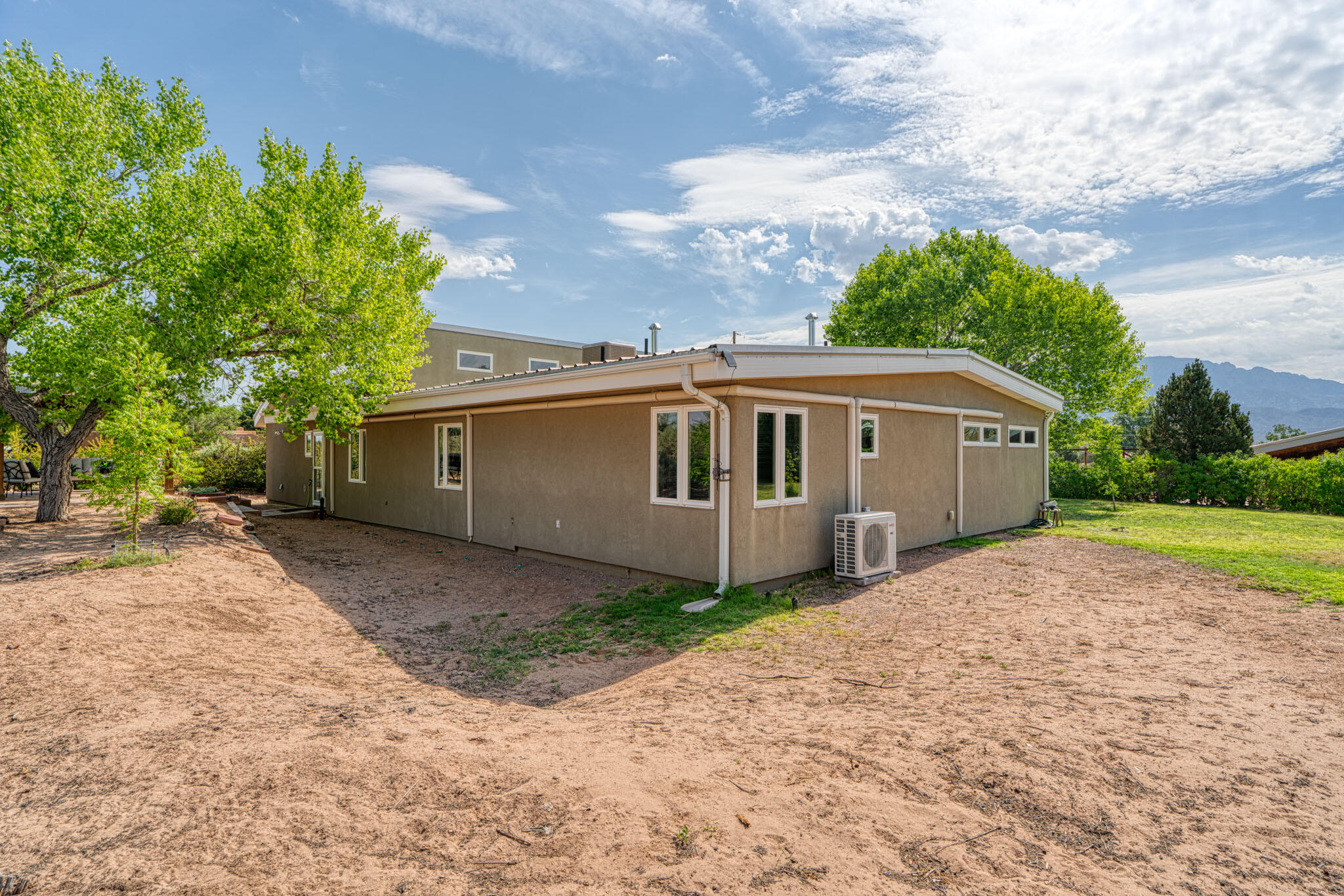 336 CAMINO DEL ORO