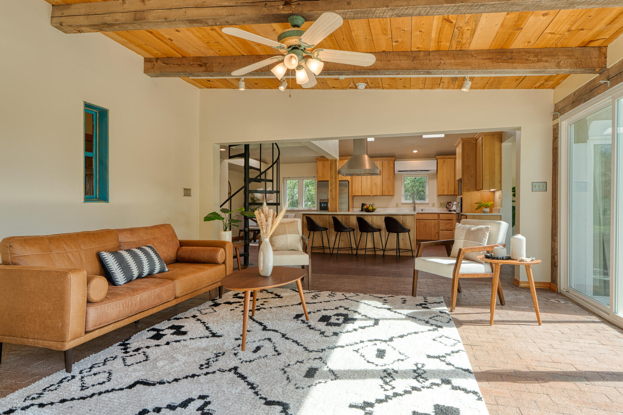336 CAMINO DEL ORO