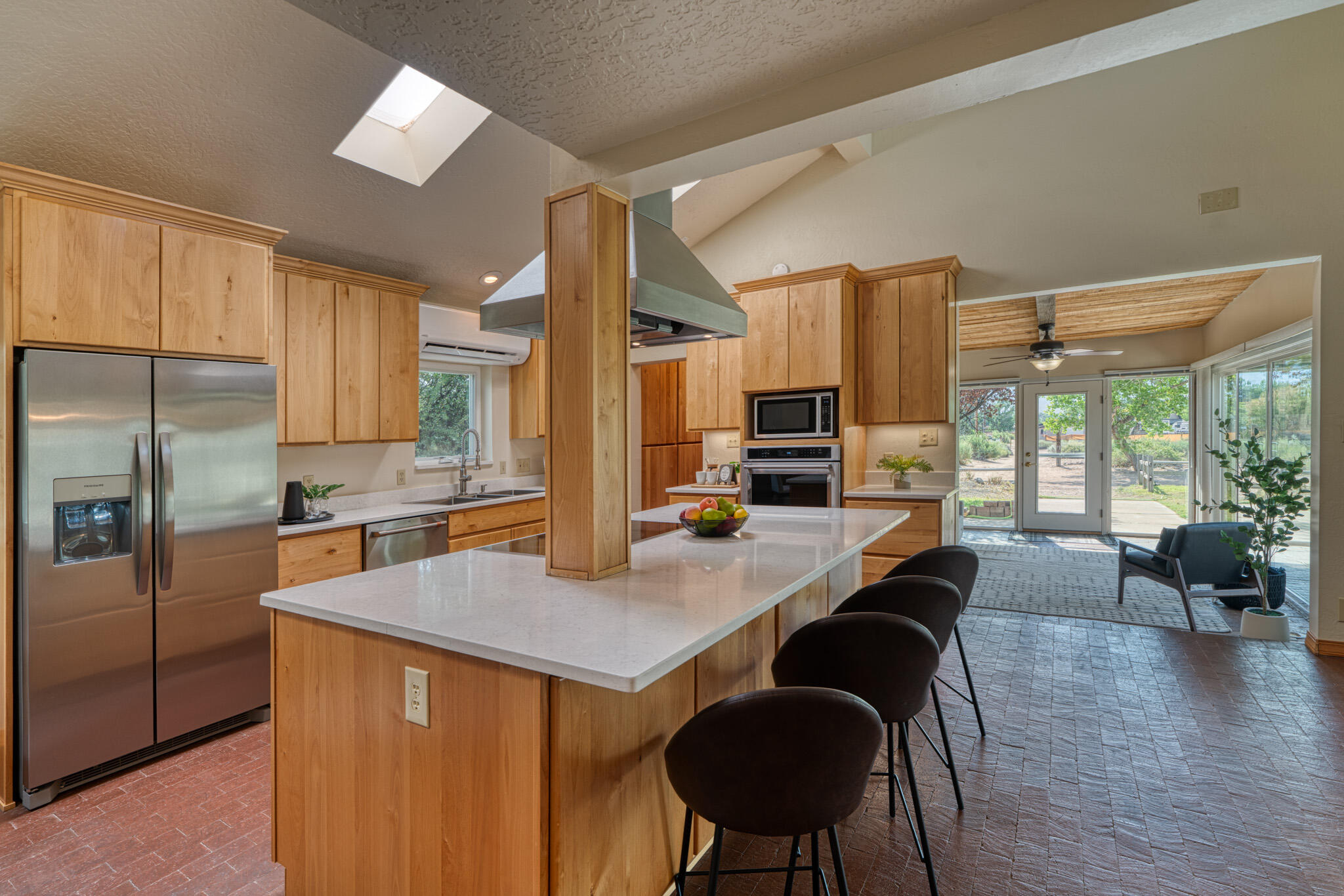 336 CAMINO DEL ORO