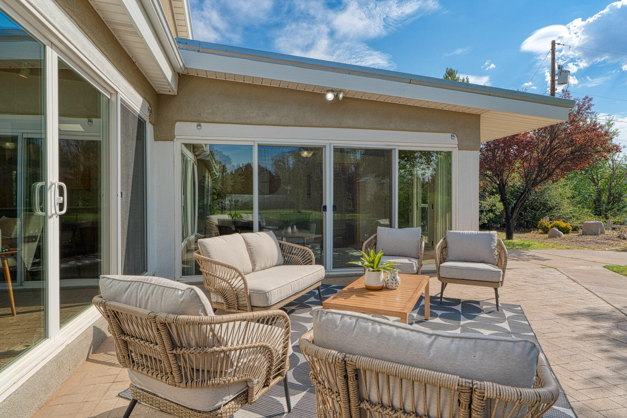 336 CAMINO DEL ORO