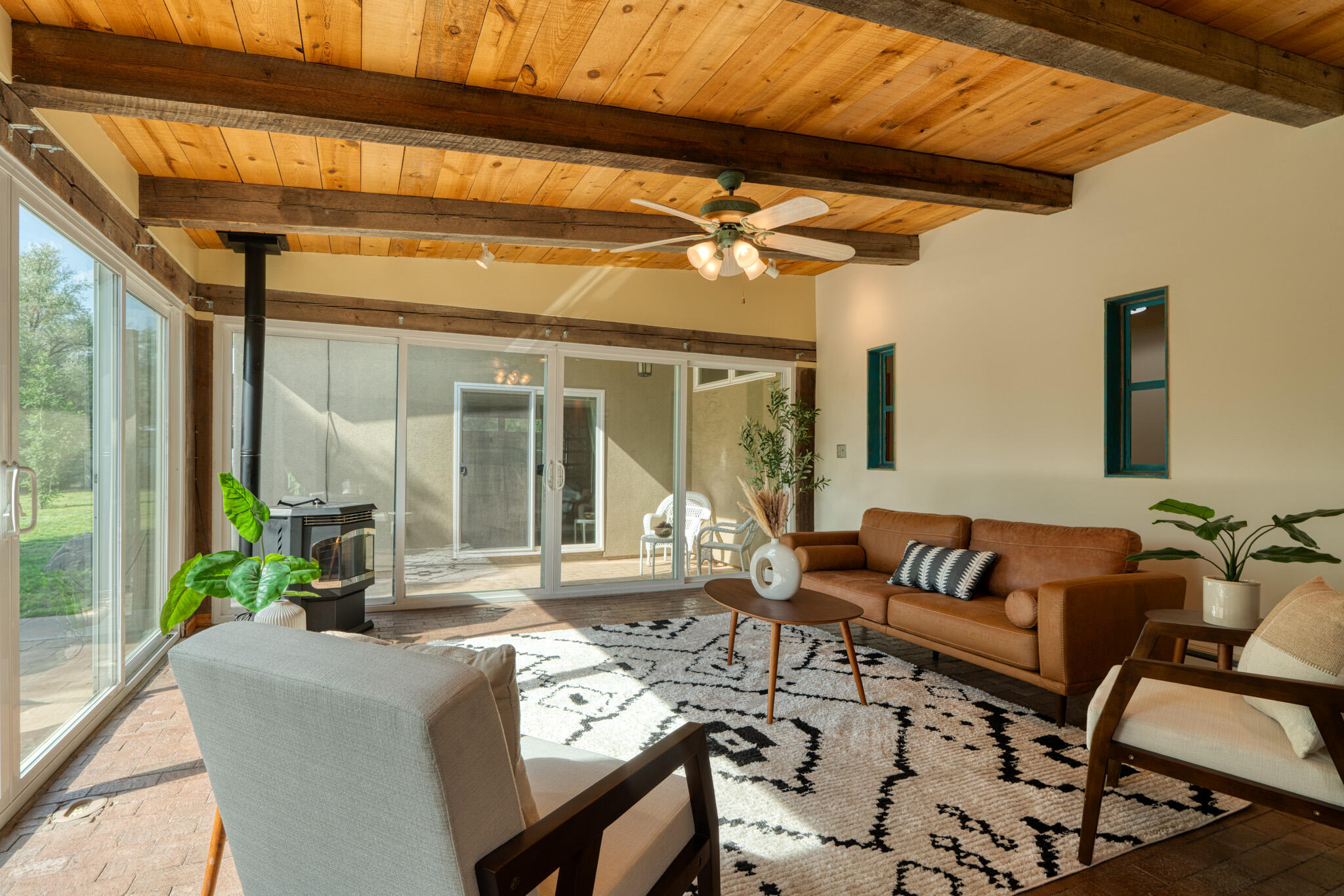 336 CAMINO DEL ORO