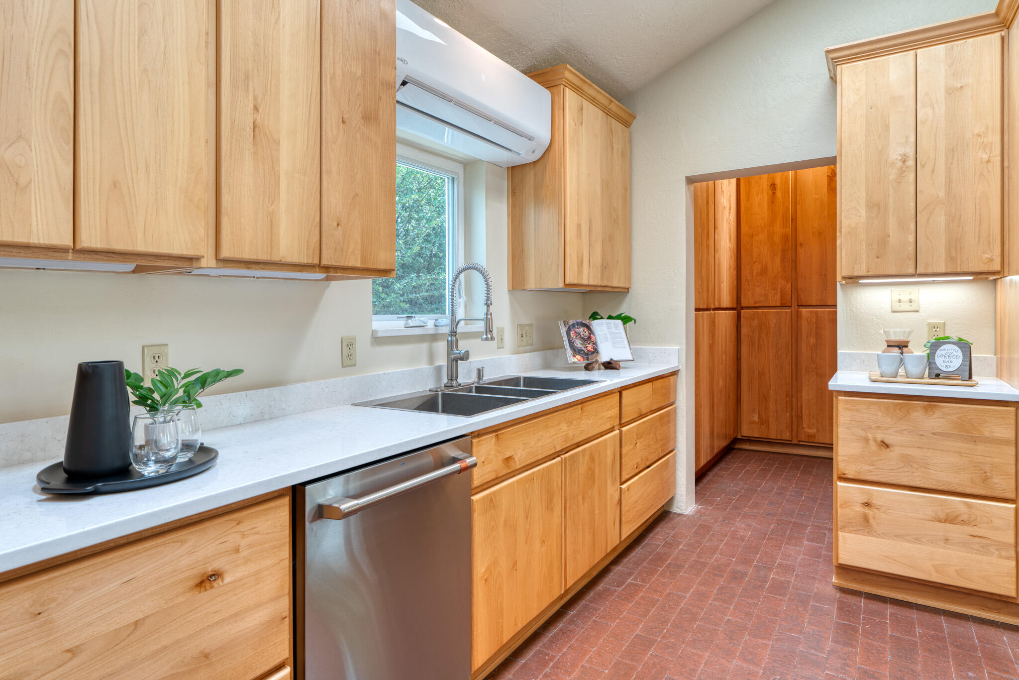 336 CAMINO DEL ORO