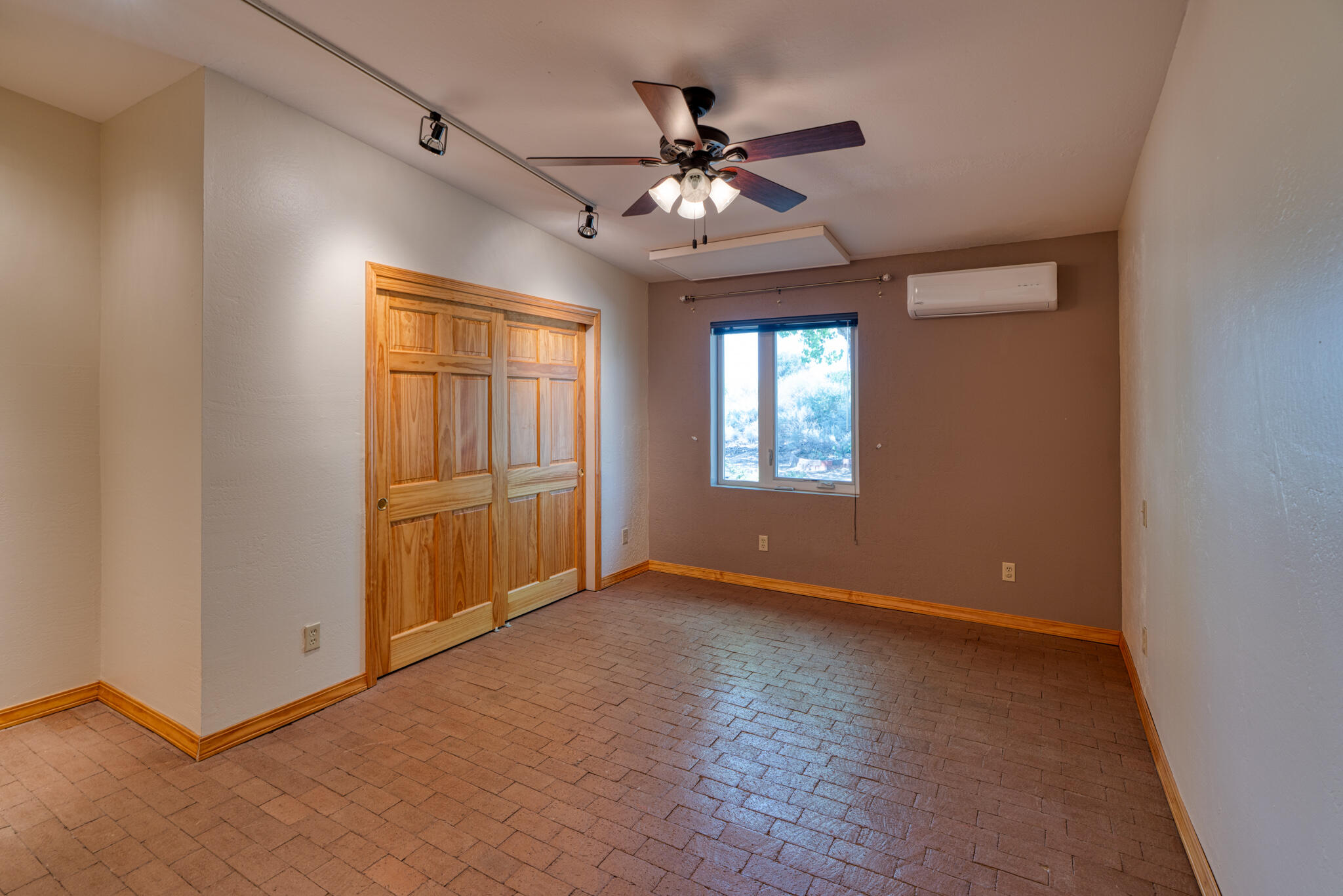 336 CAMINO DEL ORO