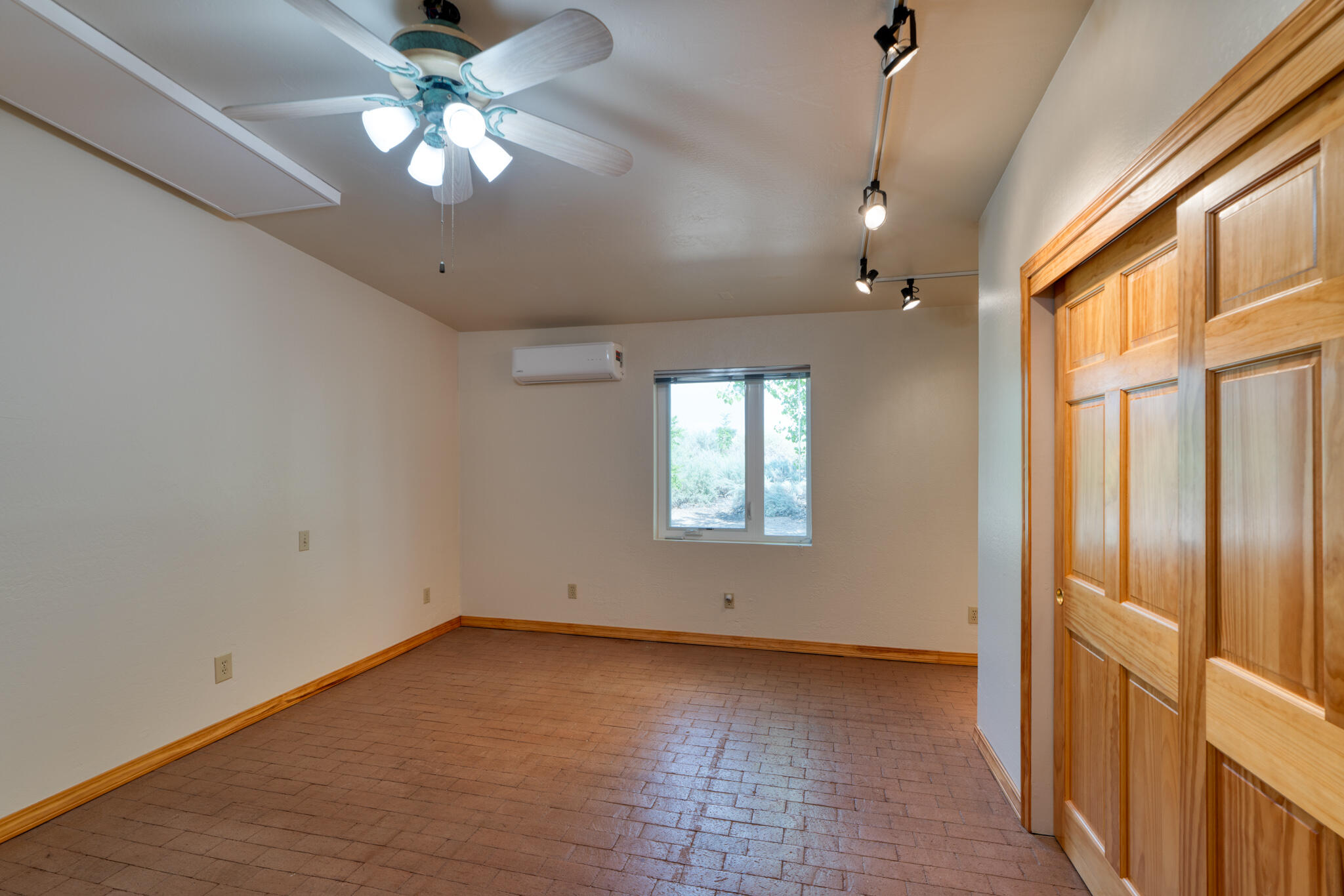 336 CAMINO DEL ORO