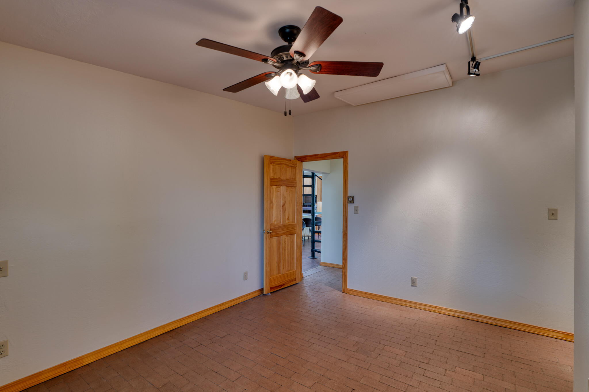 336 CAMINO DEL ORO
