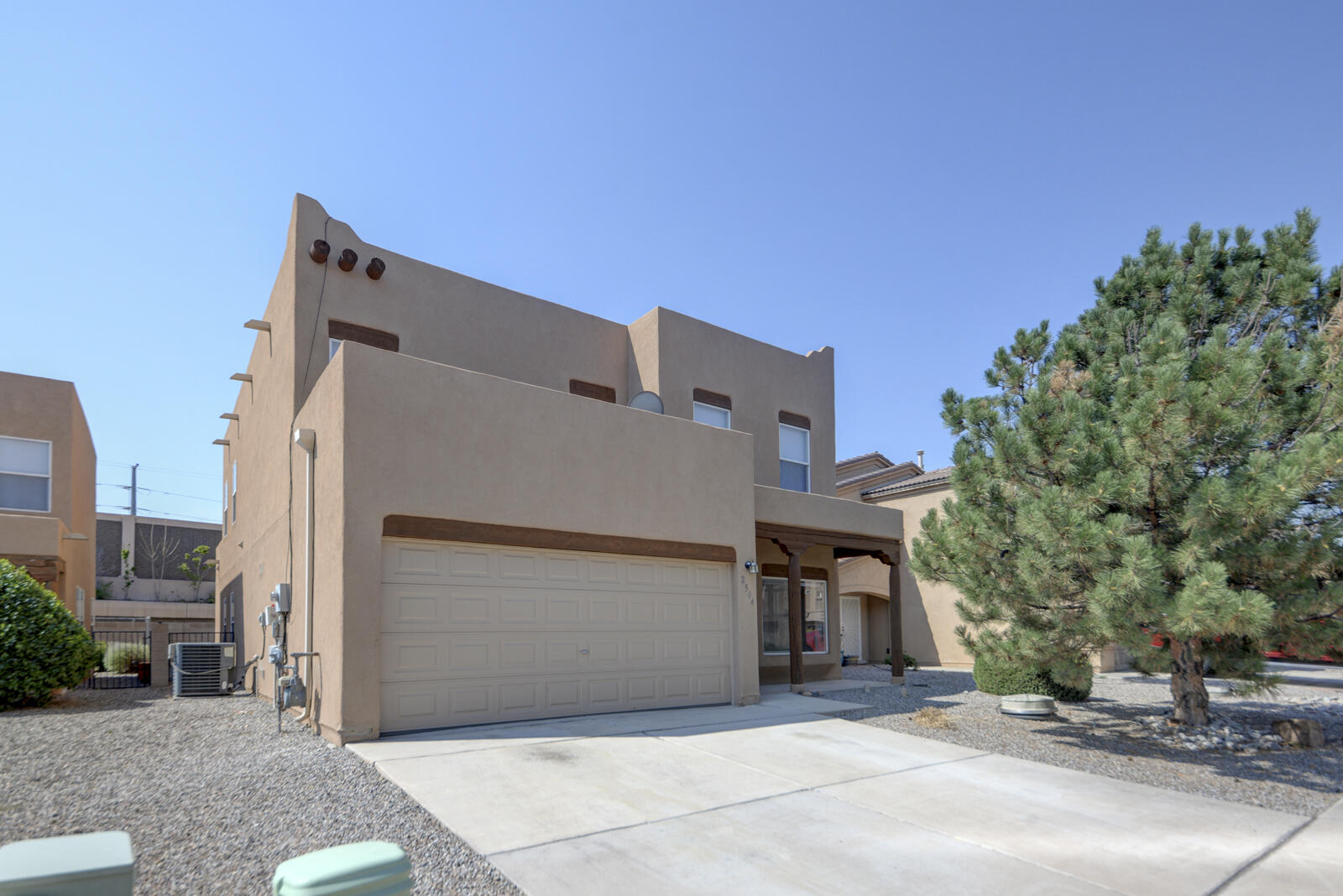 2504 SARITA Avenue NW