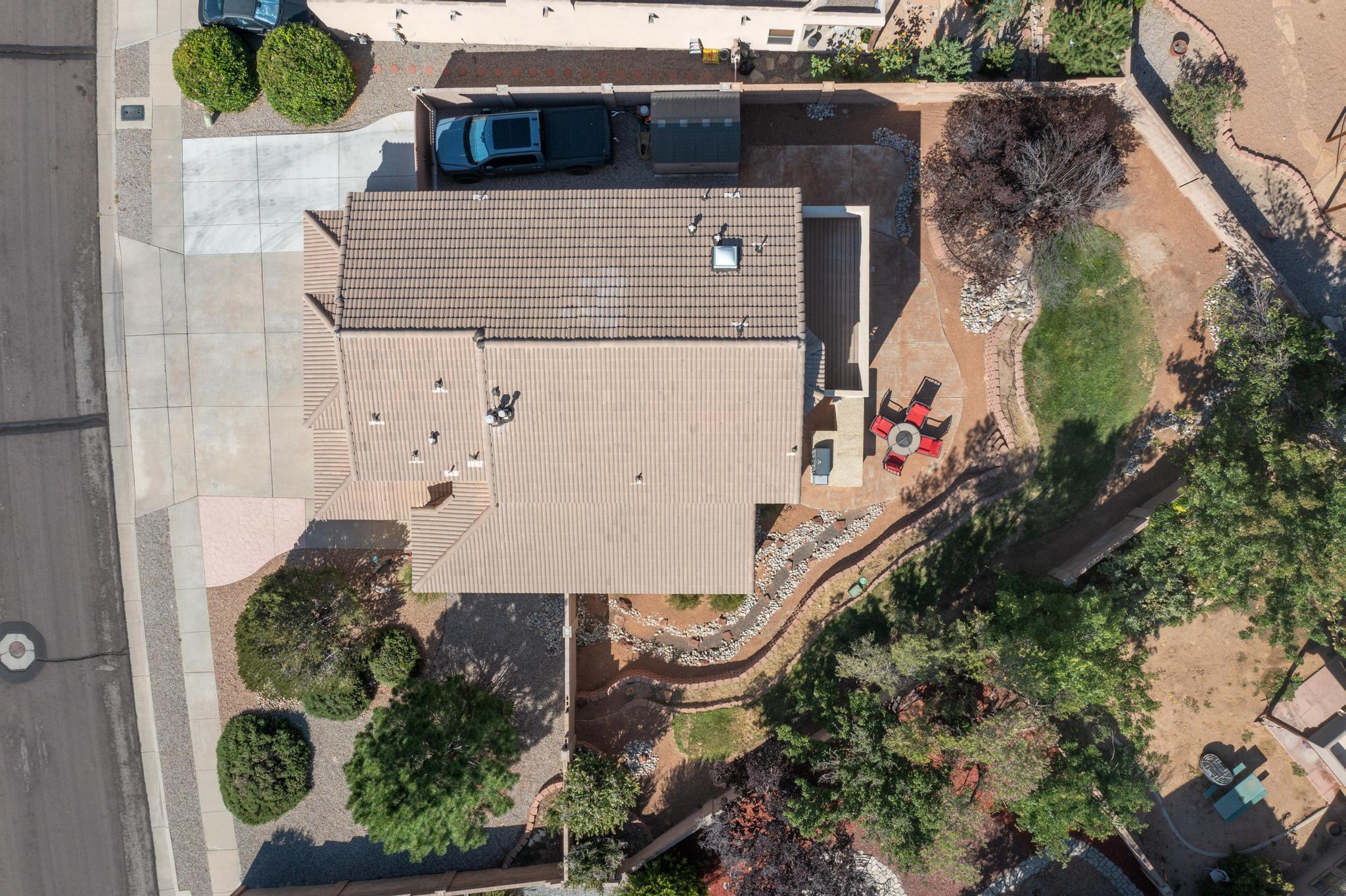 7009 TERRAZAS Road NW