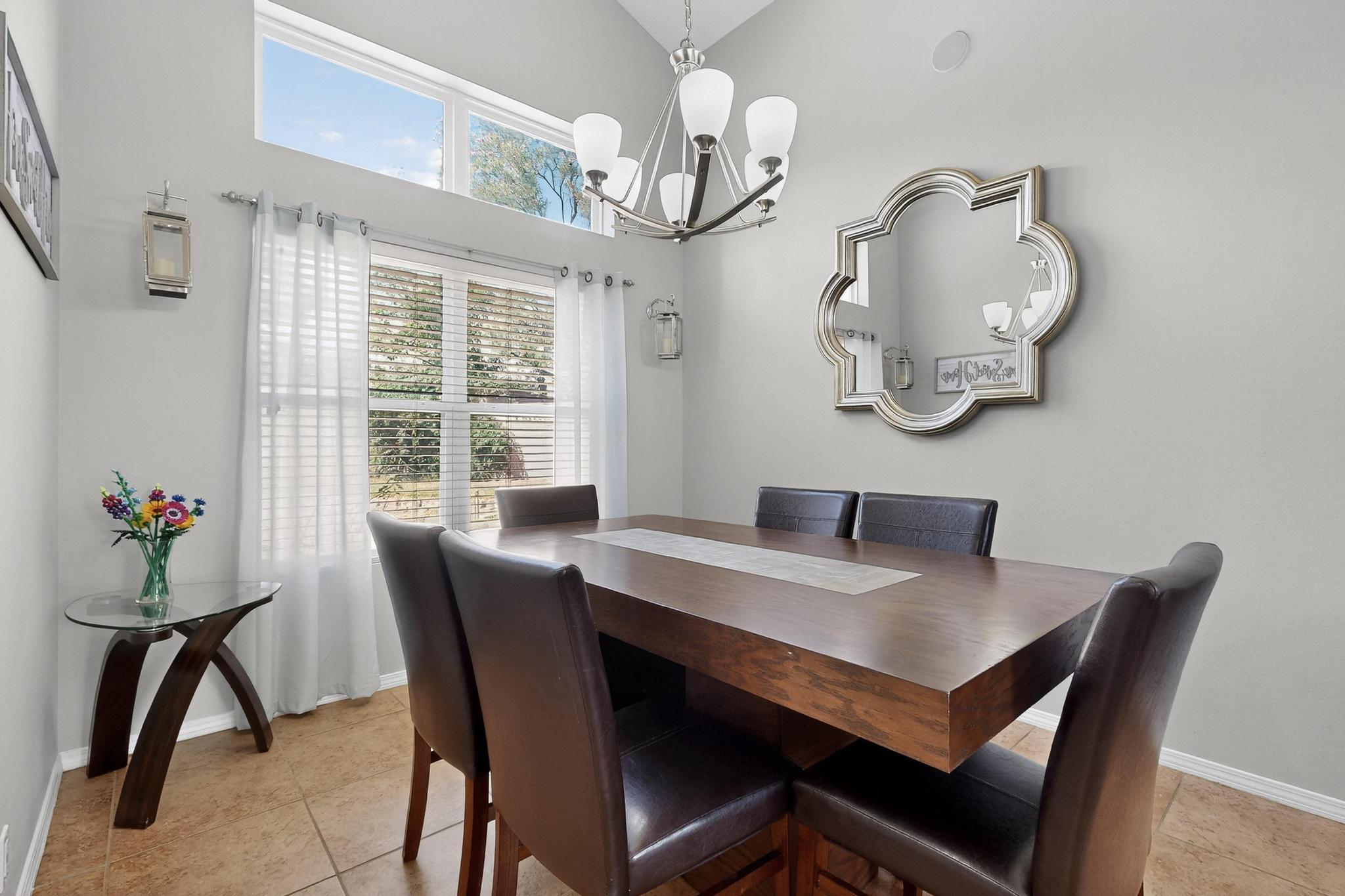 7009 TERRAZAS Road NW