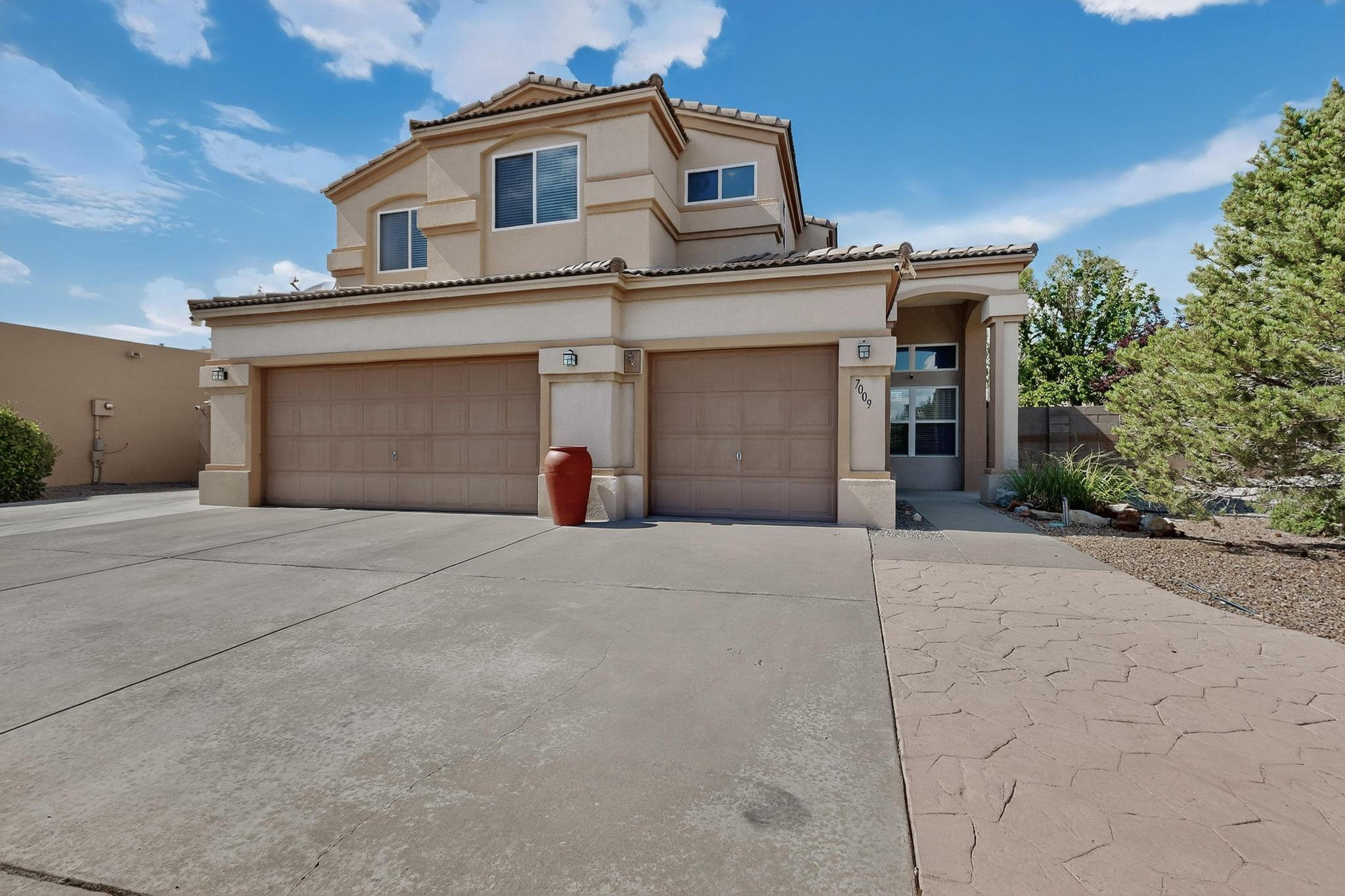 7009 TERRAZAS Road NW