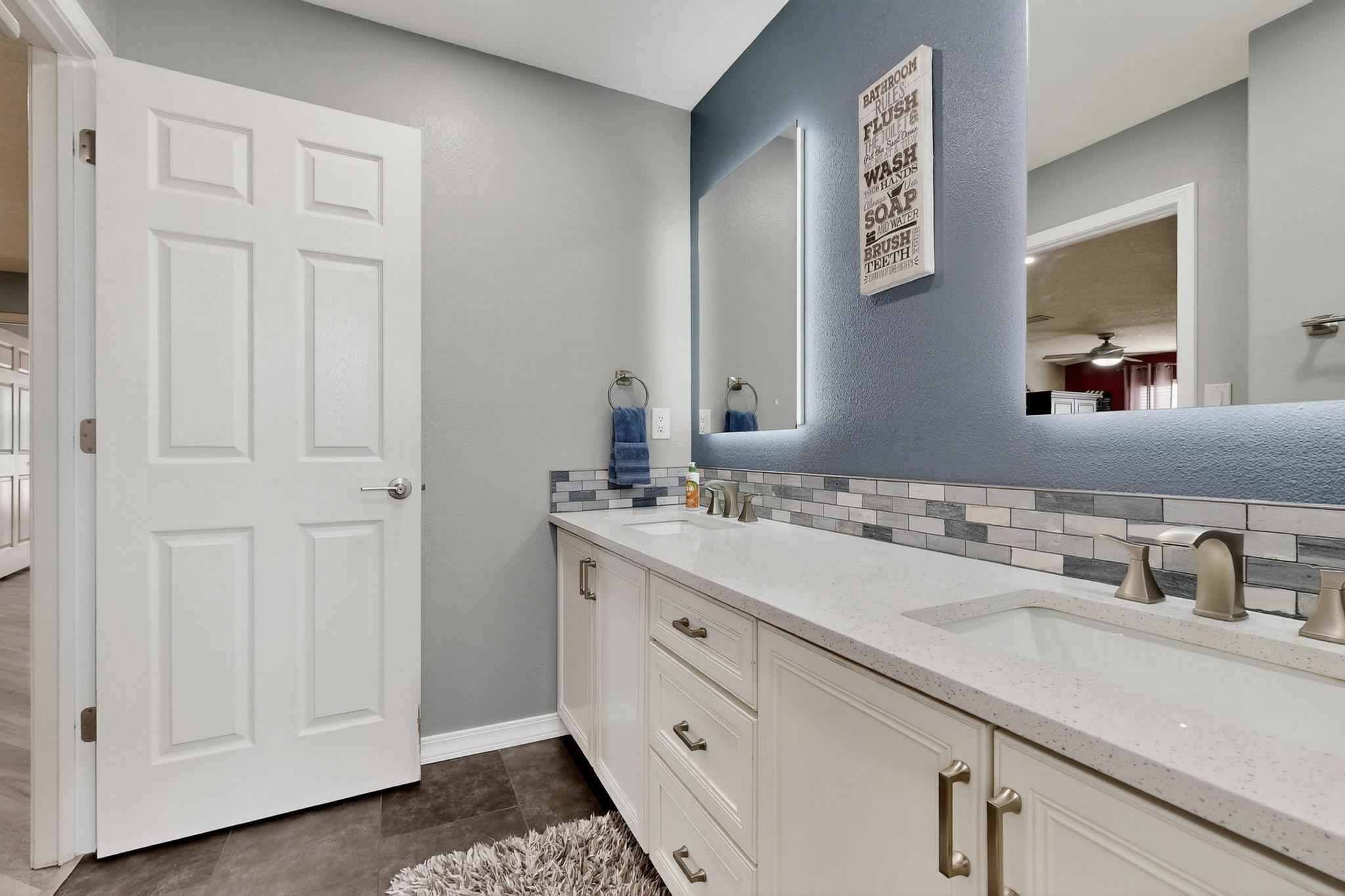 7009 TERRAZAS Road NW