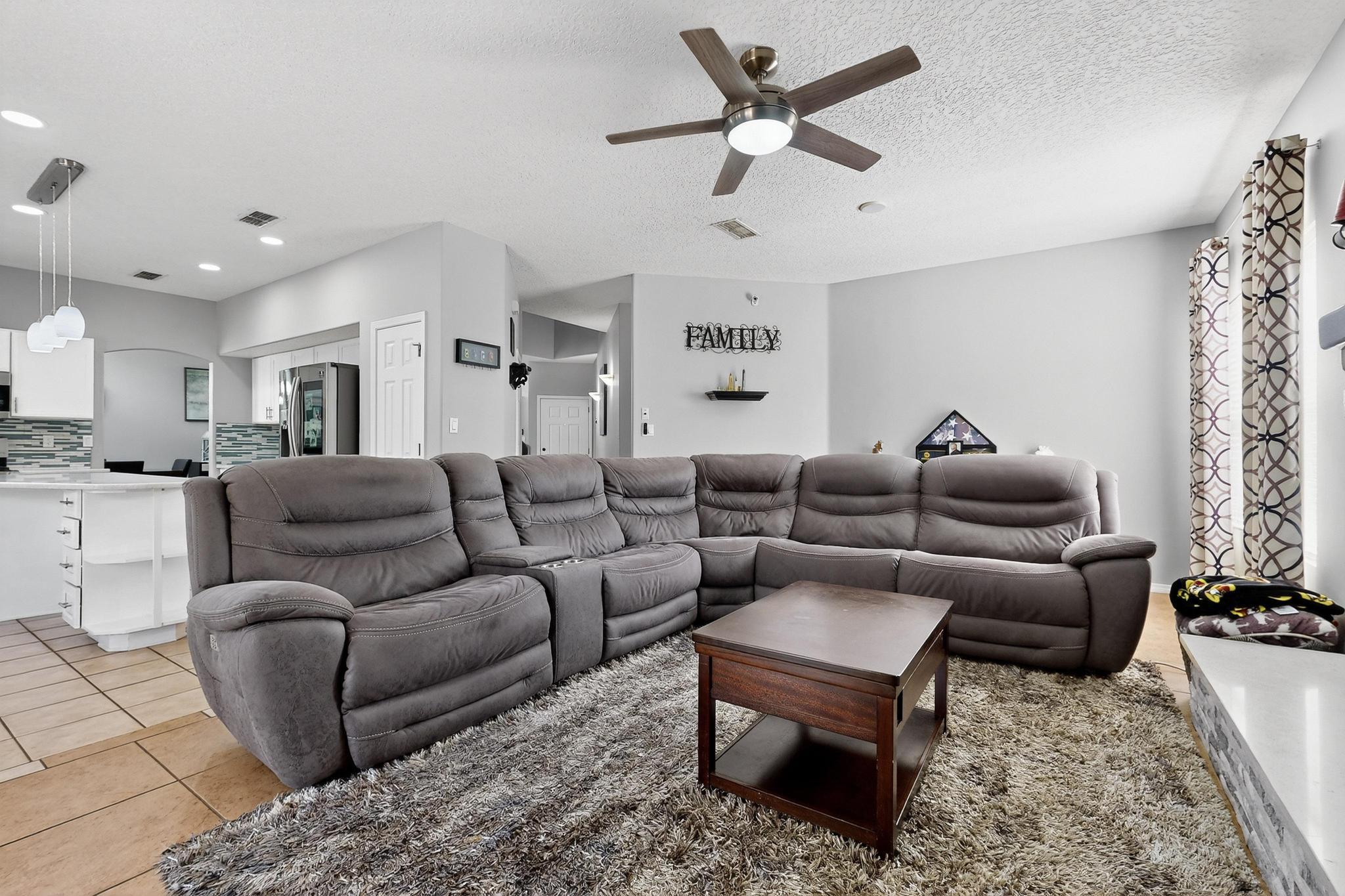 7009 TERRAZAS Road NW