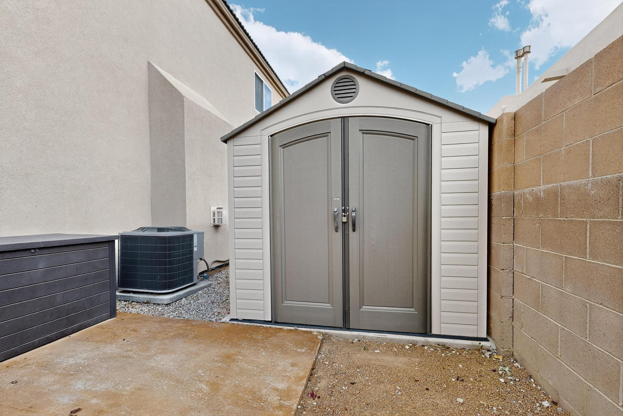 7009 TERRAZAS Road NW