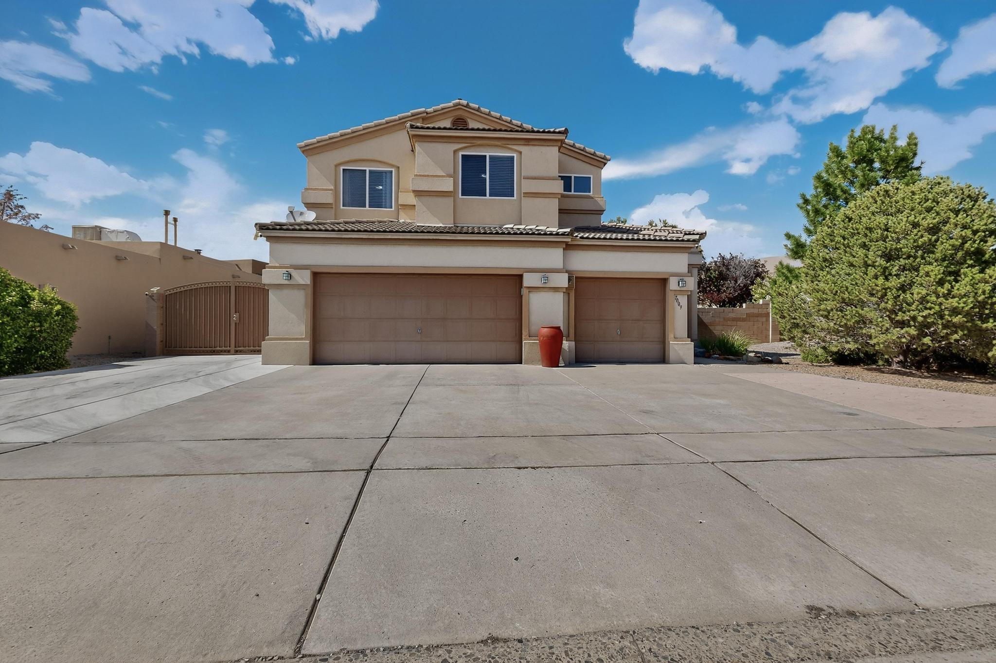 7009 TERRAZAS Road NW