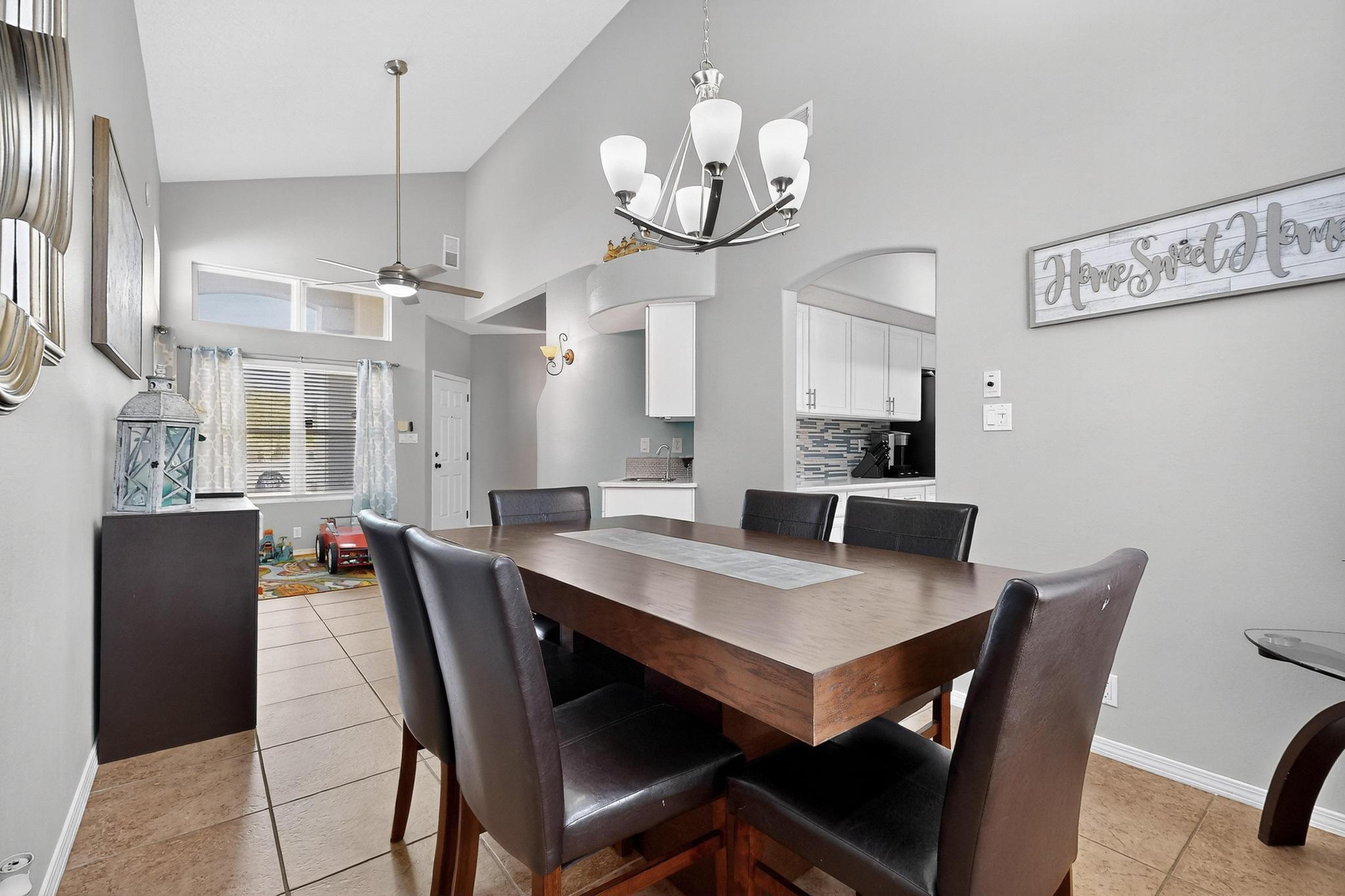 7009 TERRAZAS Road NW