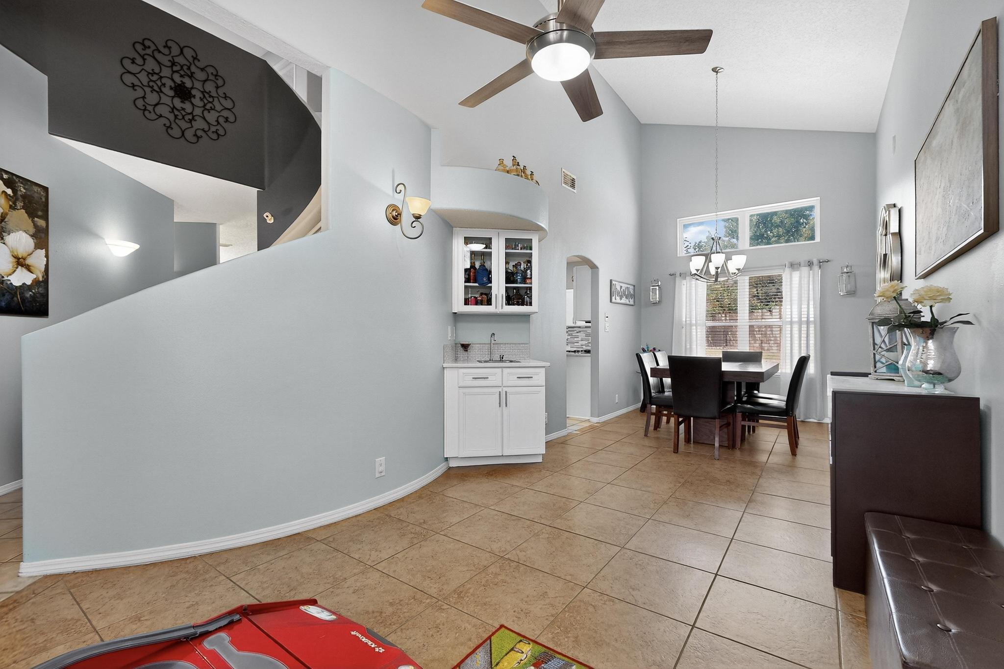 7009 TERRAZAS Road NW