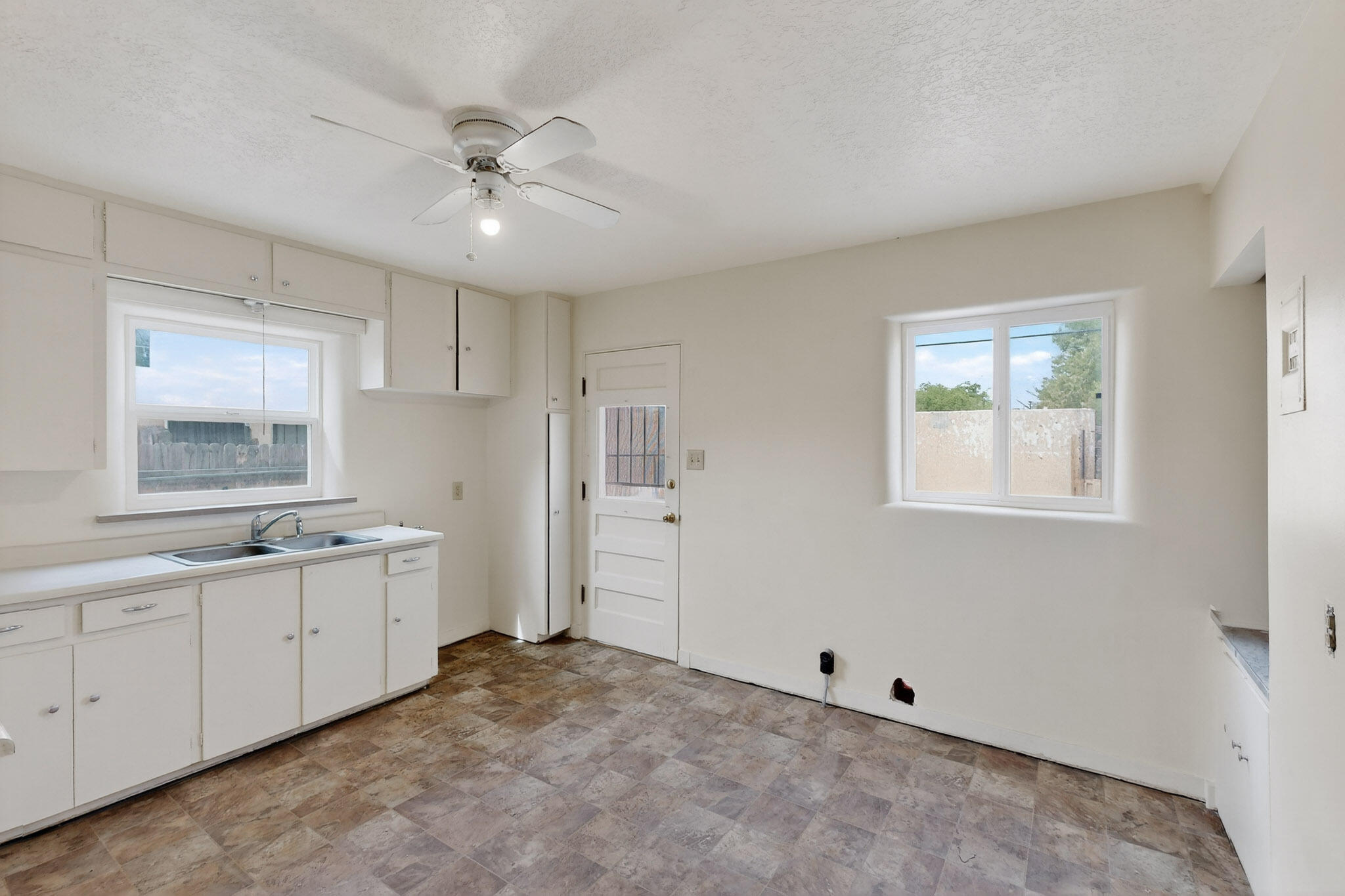 205 MORNINGSIDE 207 Drive NE