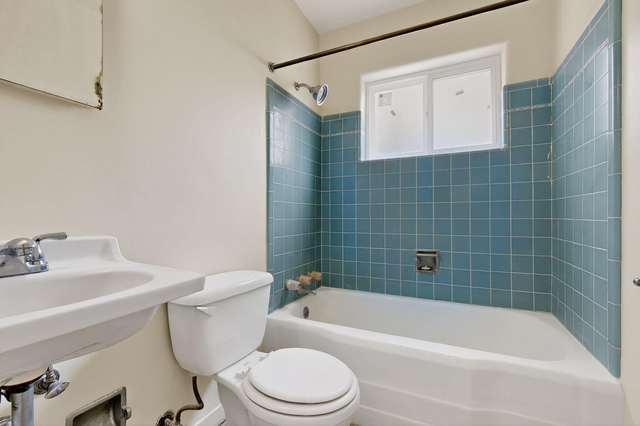 205 MORNINGSIDE 207 Drive NE