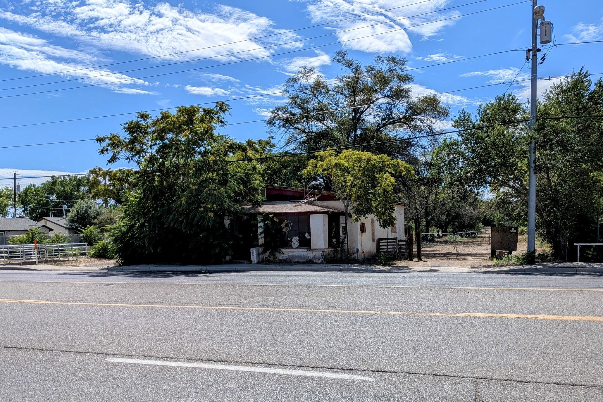 1129 S MAIN Street