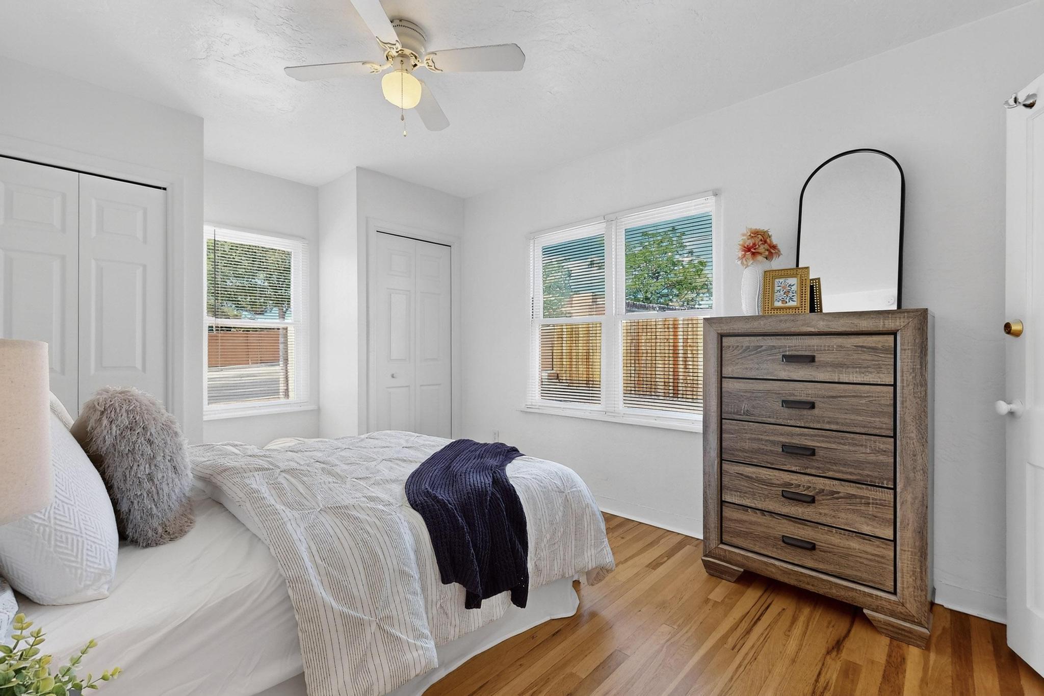 300 TULANE Drive SE