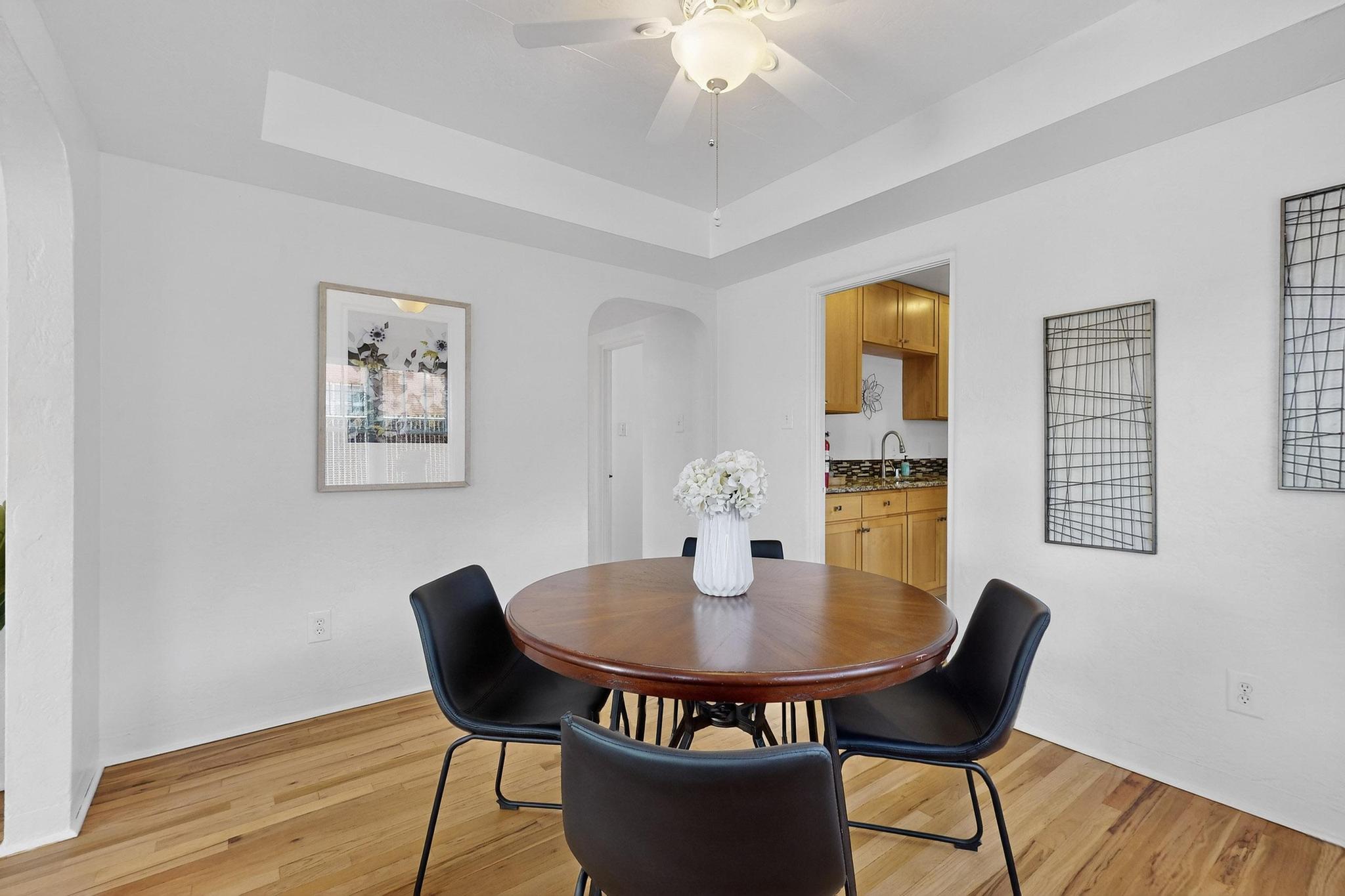 300 TULANE Drive SE