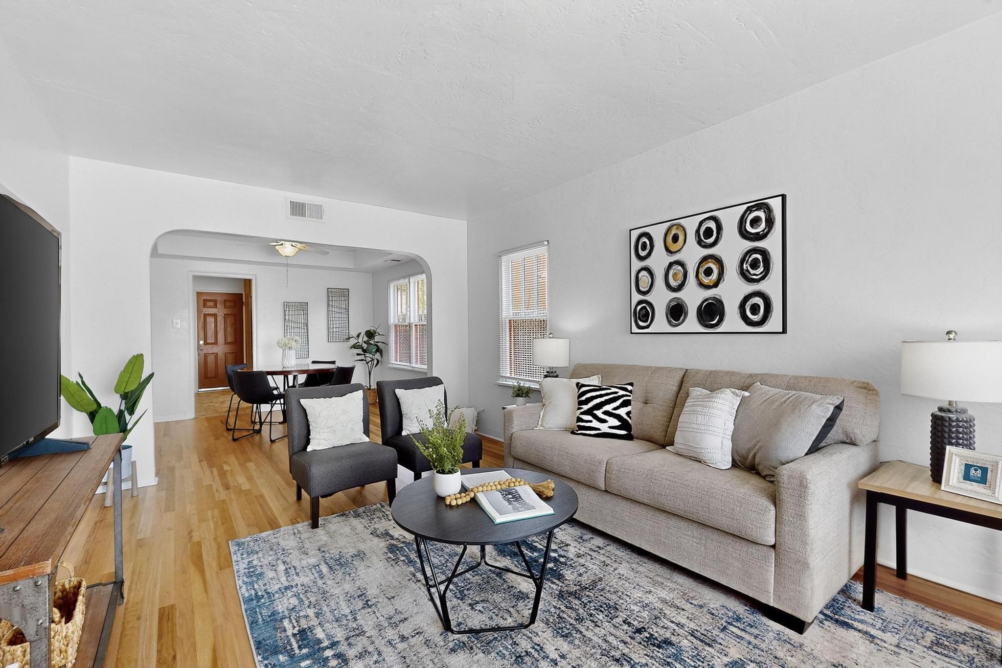 300 TULANE Drive SE