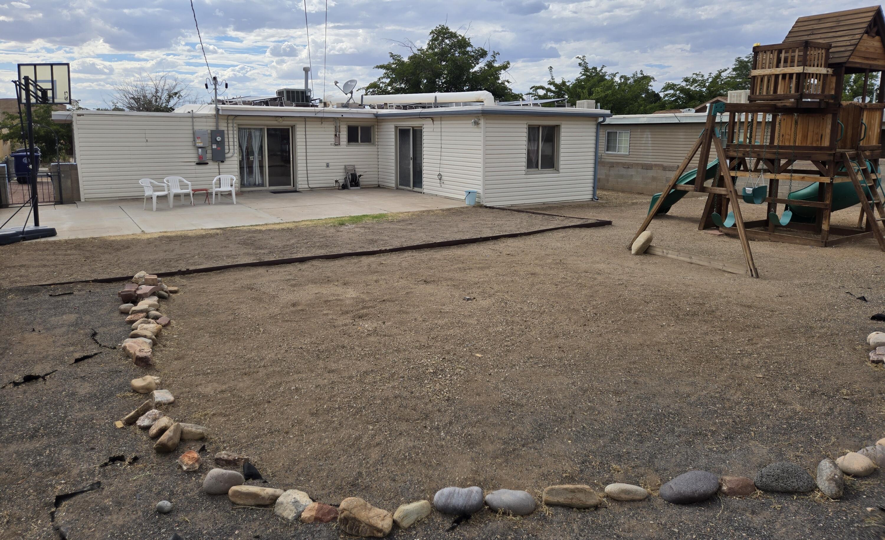 2720 DAKOTA Street NE