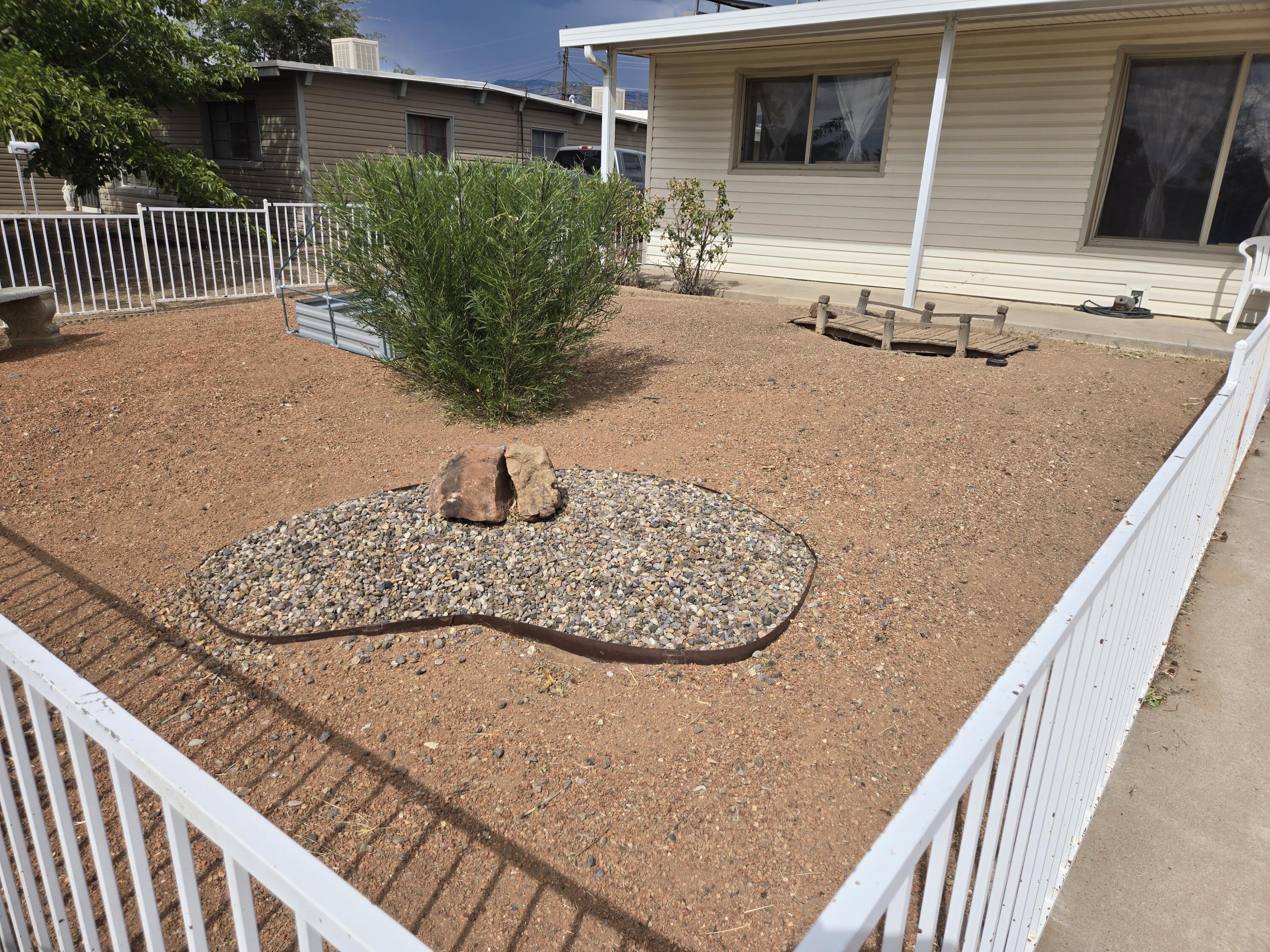 2720 DAKOTA Street NE