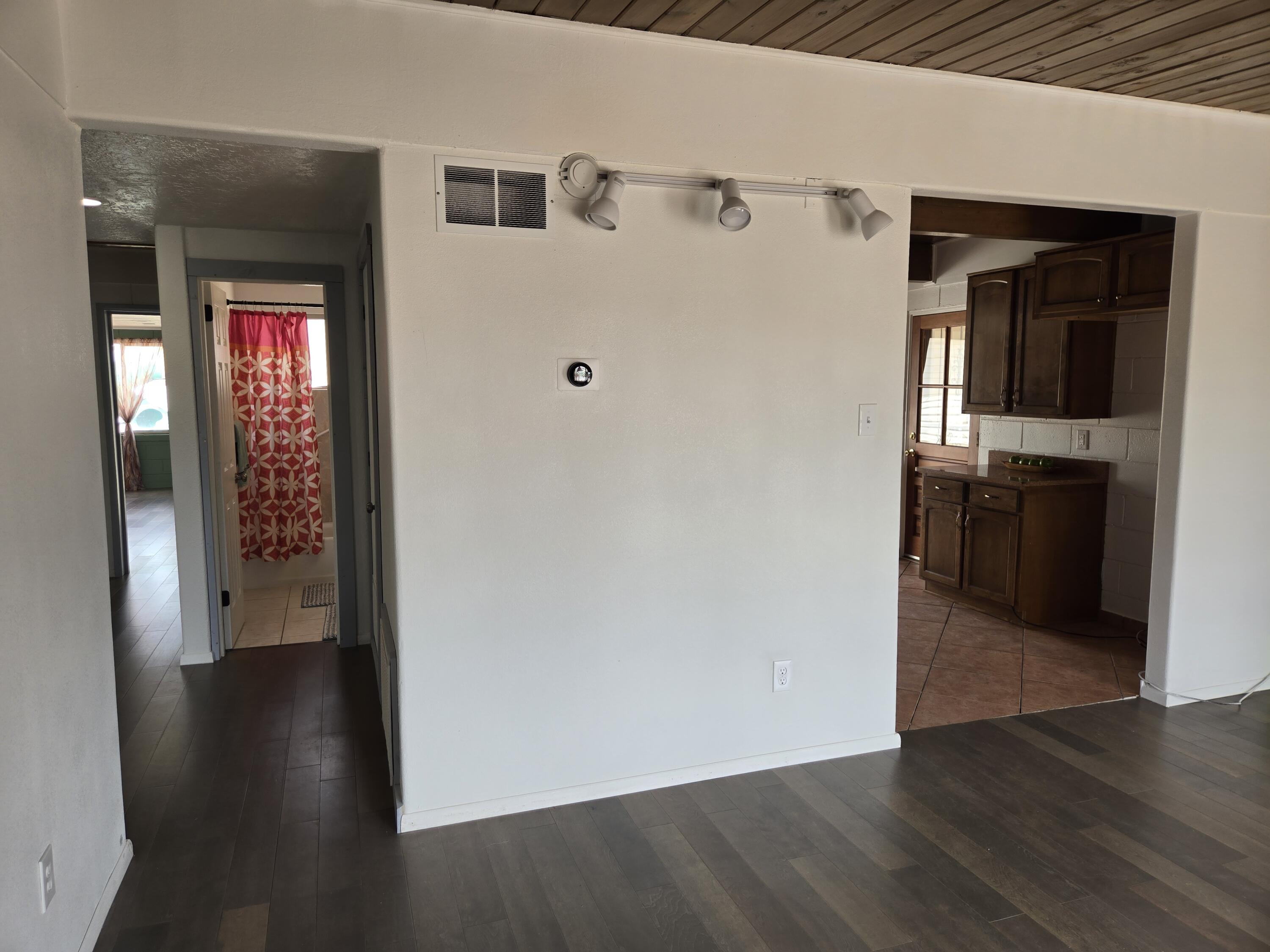 2720 DAKOTA Street NE