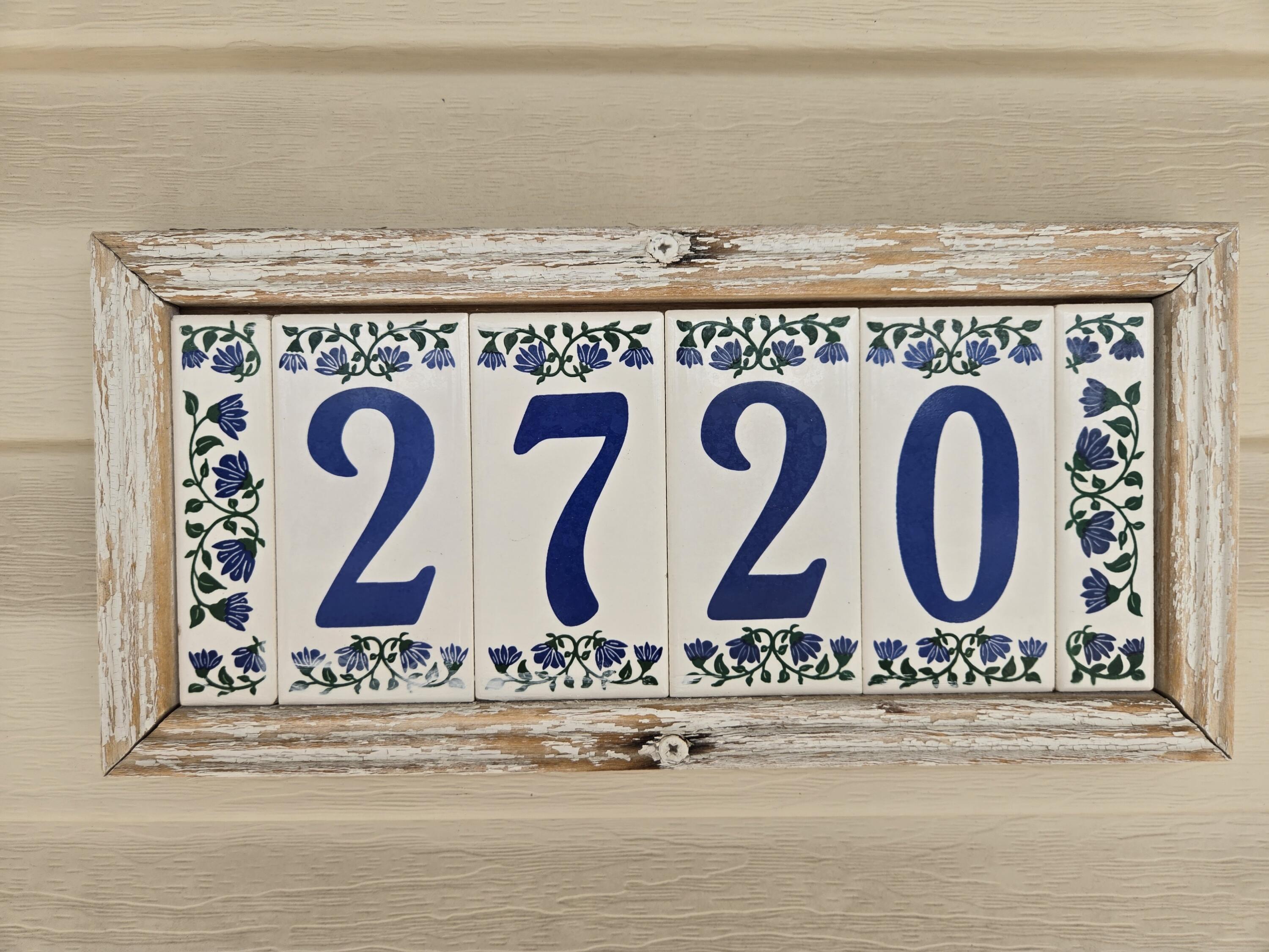 2720 DAKOTA Street NE