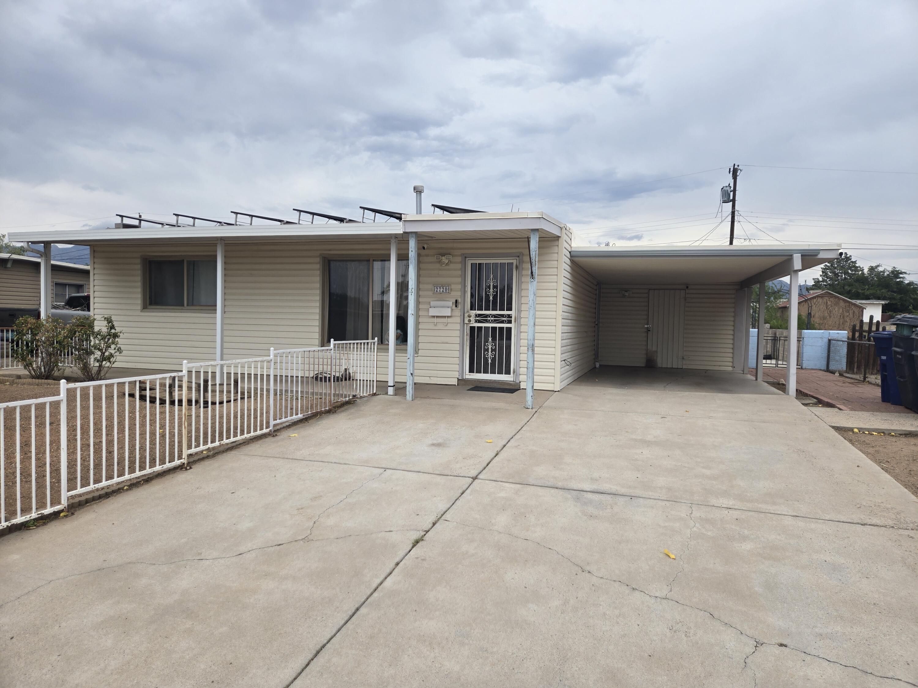 2720 DAKOTA Street NE