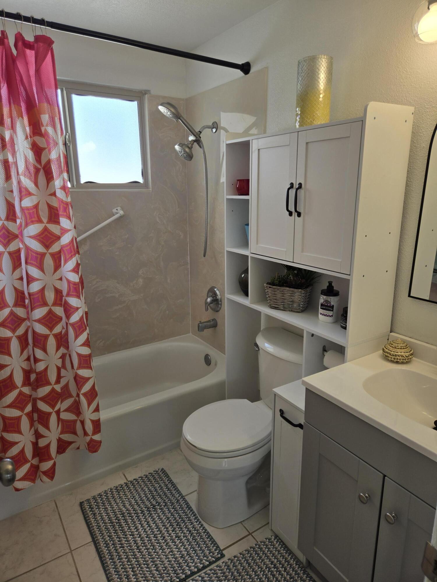 2720 DAKOTA Street NE