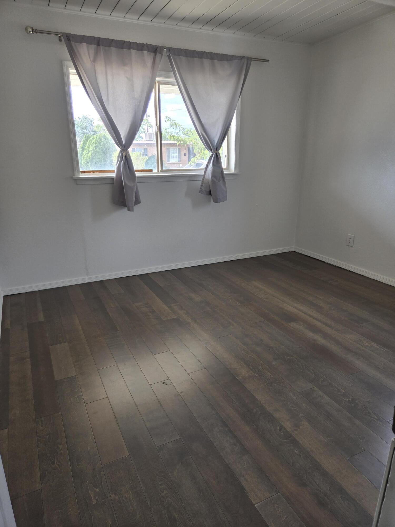 2720 DAKOTA Street NE