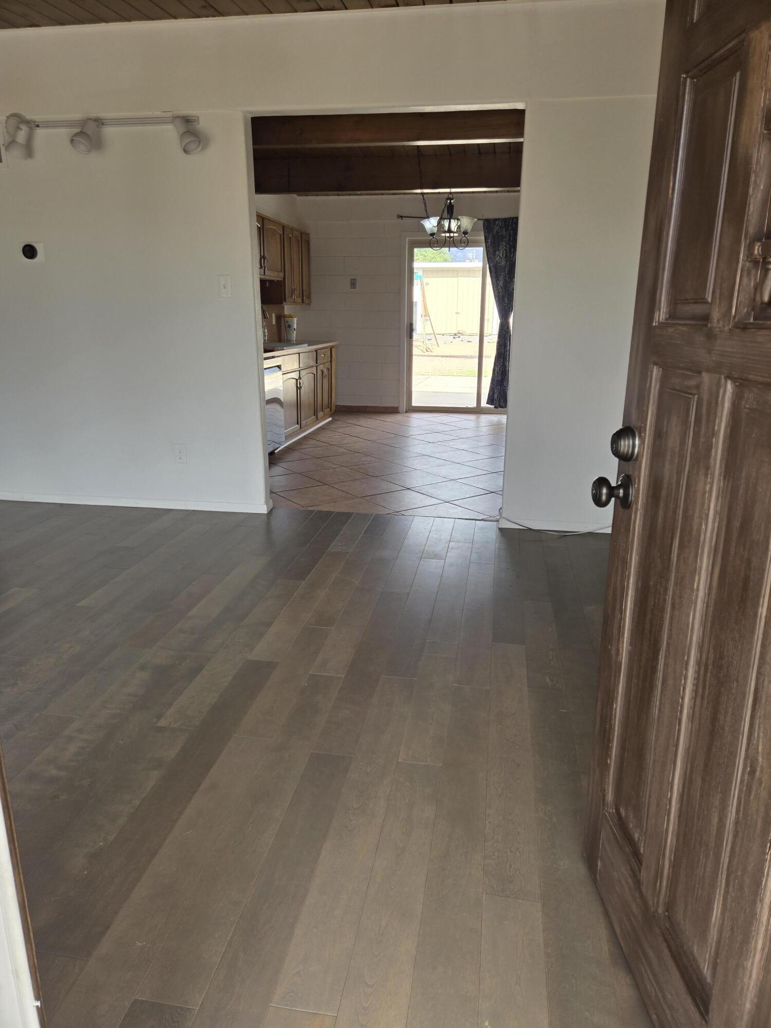 2720 DAKOTA Street NE