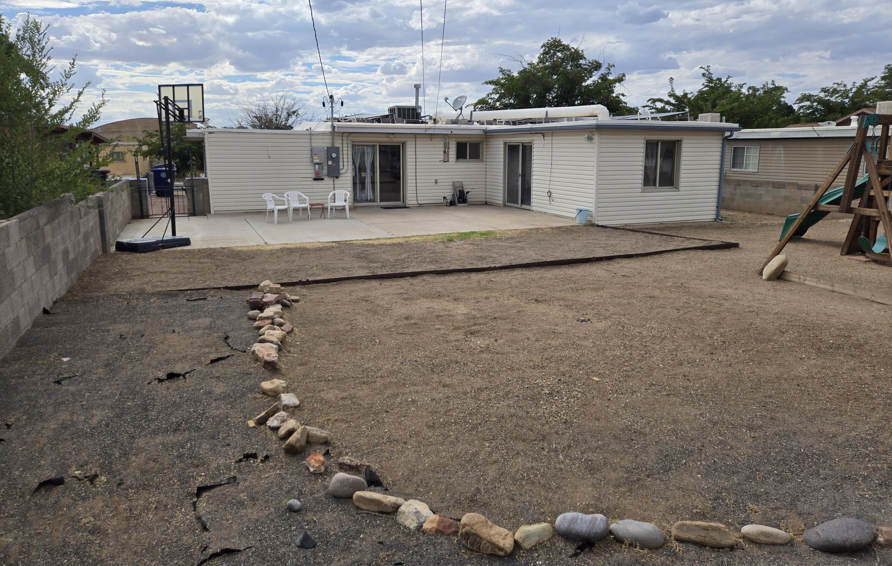 2720 DAKOTA Street NE