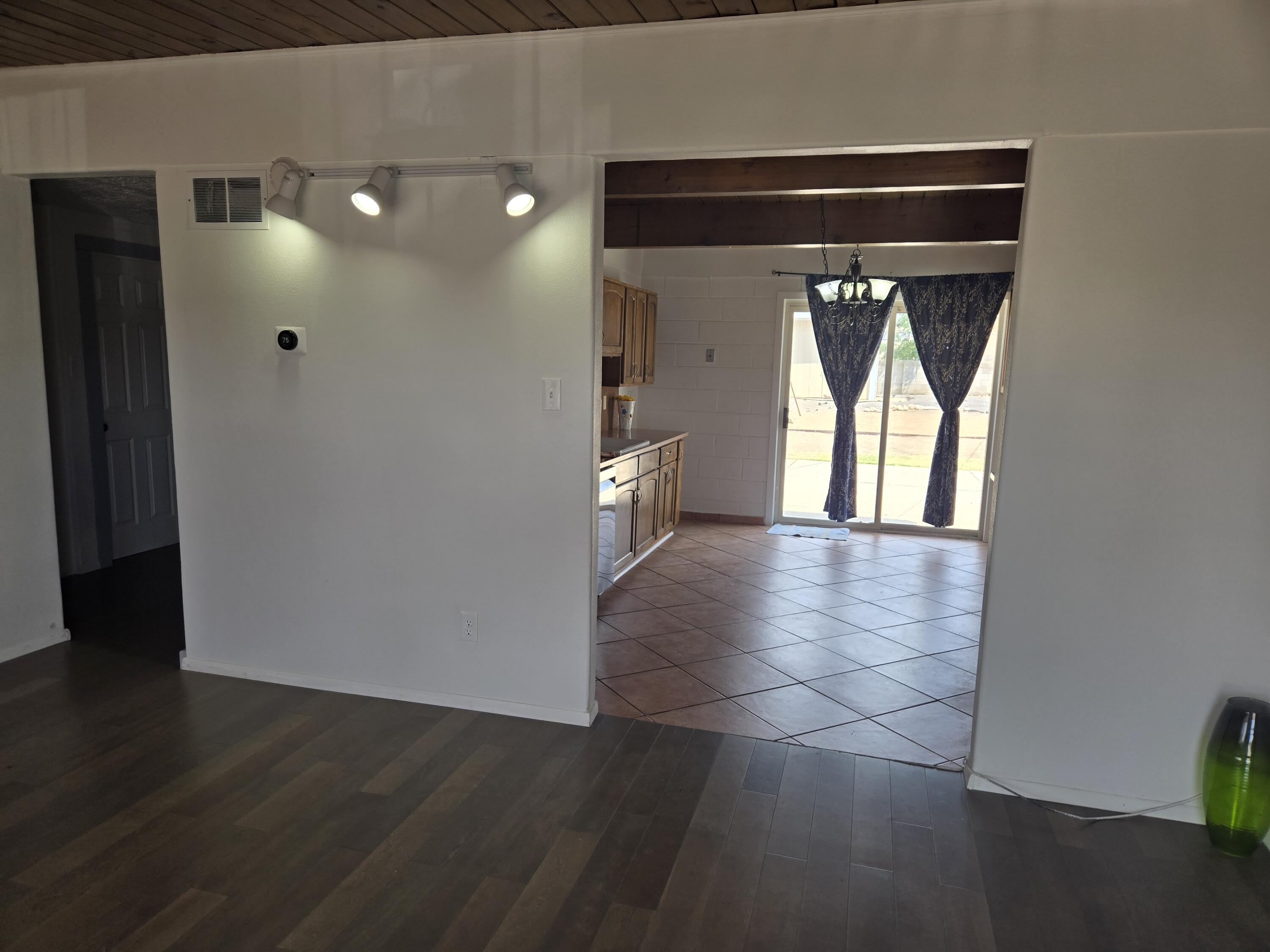 2720 DAKOTA Street NE